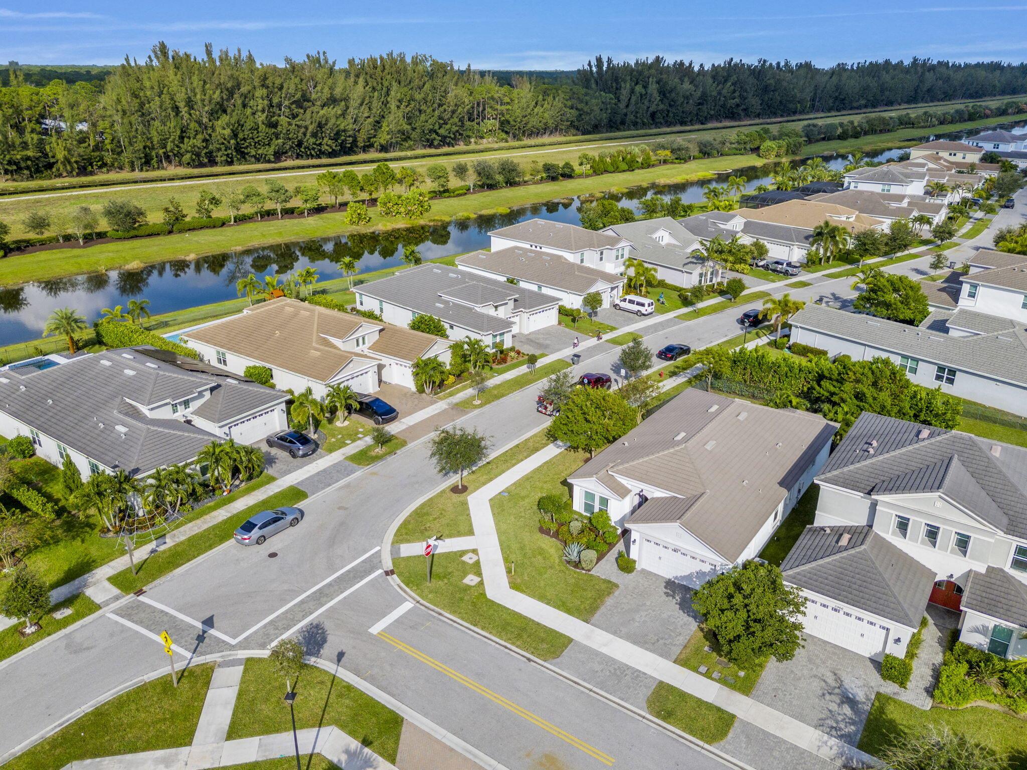 HAMMOCKS OF WESTLAKE PHAS - Residential