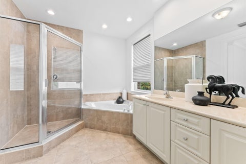 Tiny photo for 725 SW 4th Avenue, Fort Lauderdale, FL 33315 (MLS # B26047661)