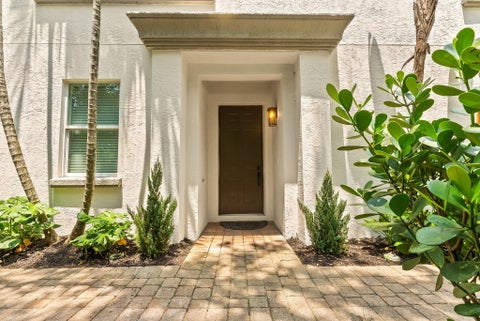 Tiny photo for 725 SW 4th Avenue, Fort Lauderdale, FL 33315 (MLS # B26047661)