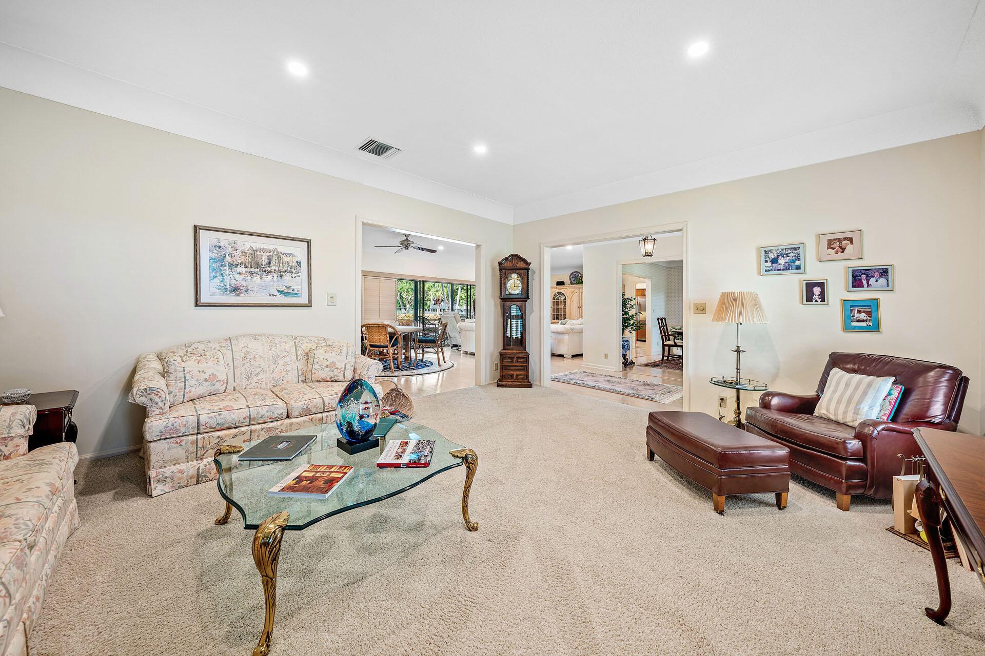 ROYAL PALM YACHT & COUNTR - Residential