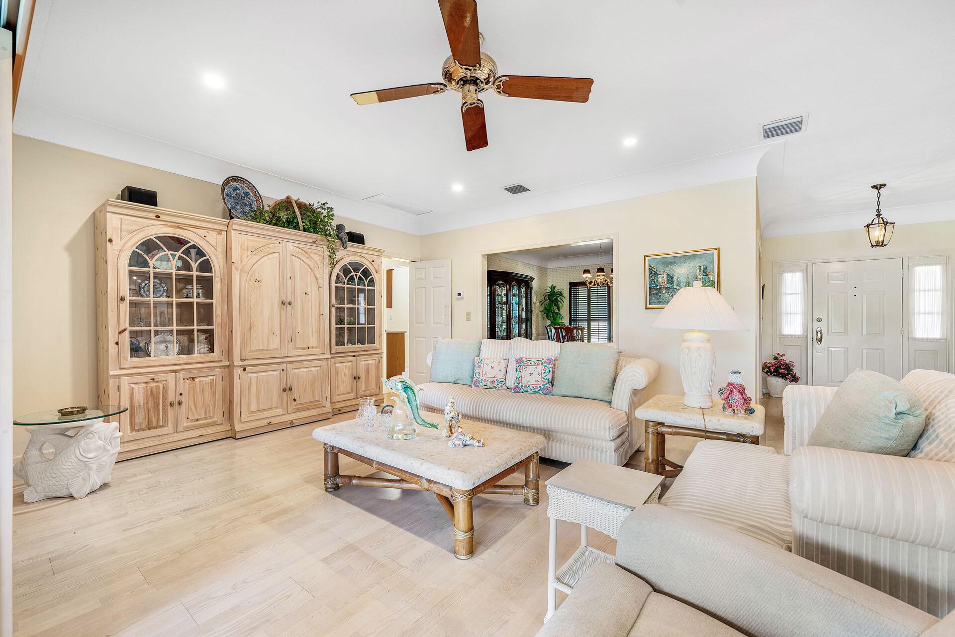 ROYAL PALM YACHT & COUNTR - Residential