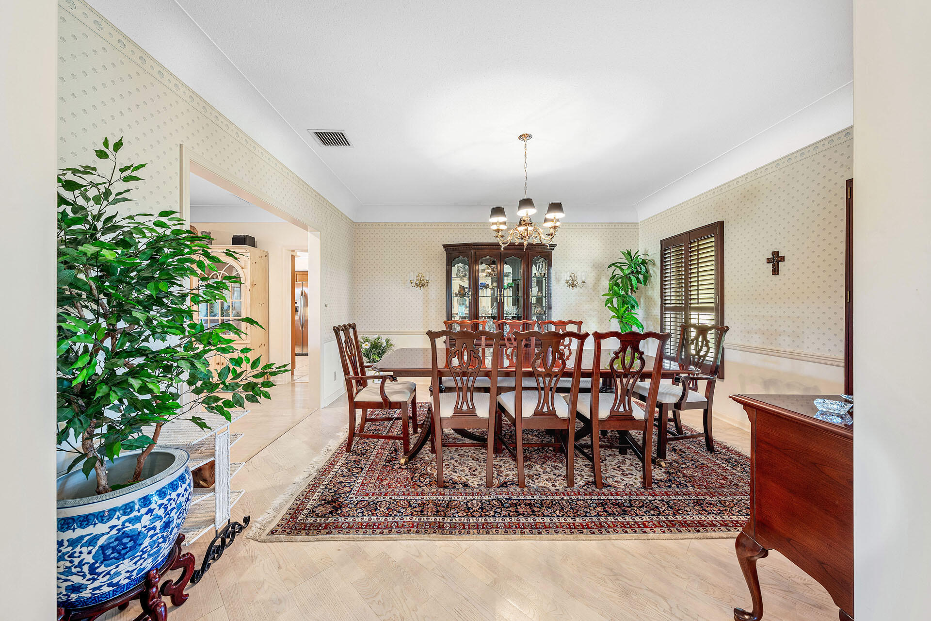 ROYAL PALM YACHT & COUNTRY CLUB - Residential