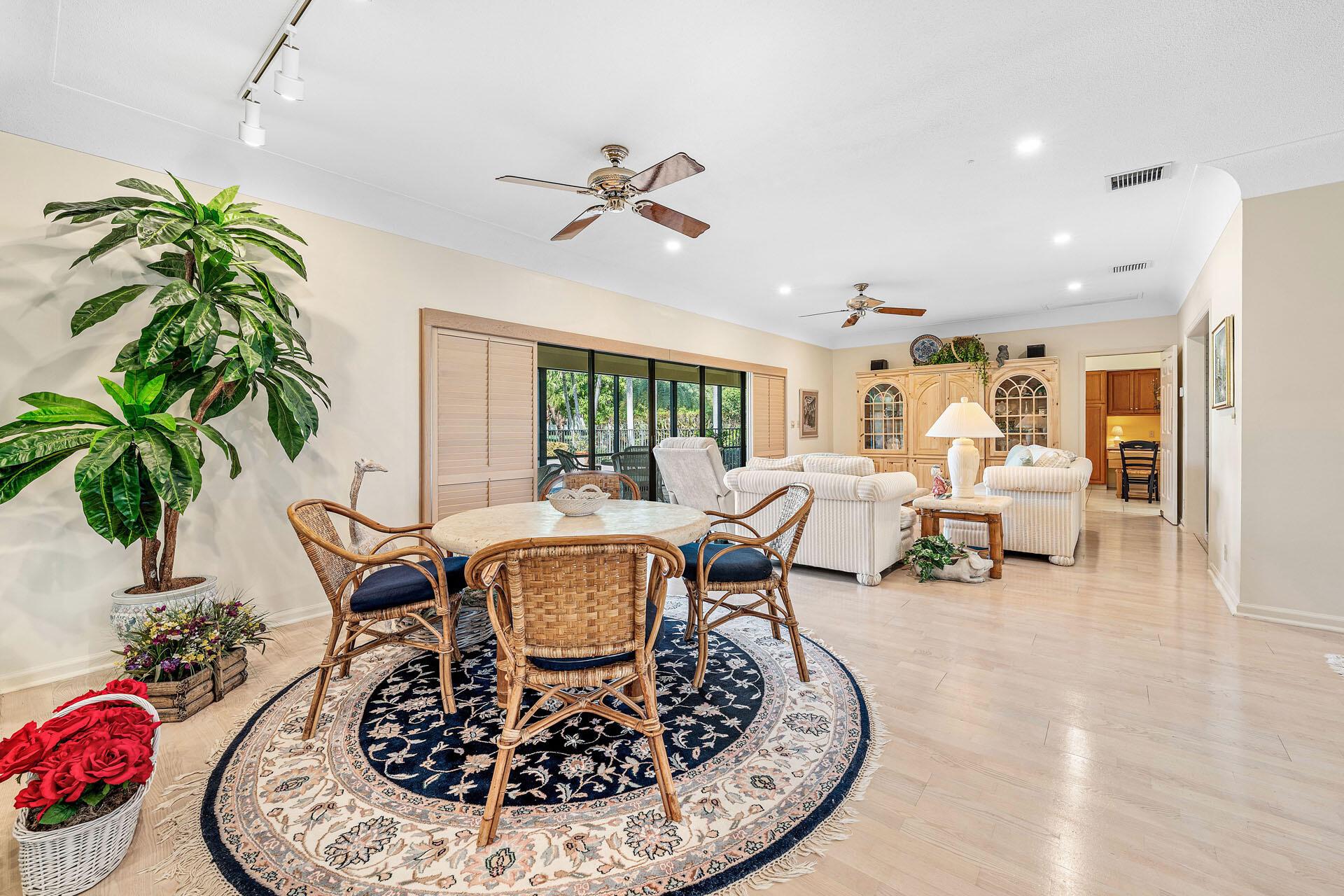 ROYAL PALM YACHT & COUNTR - Residential