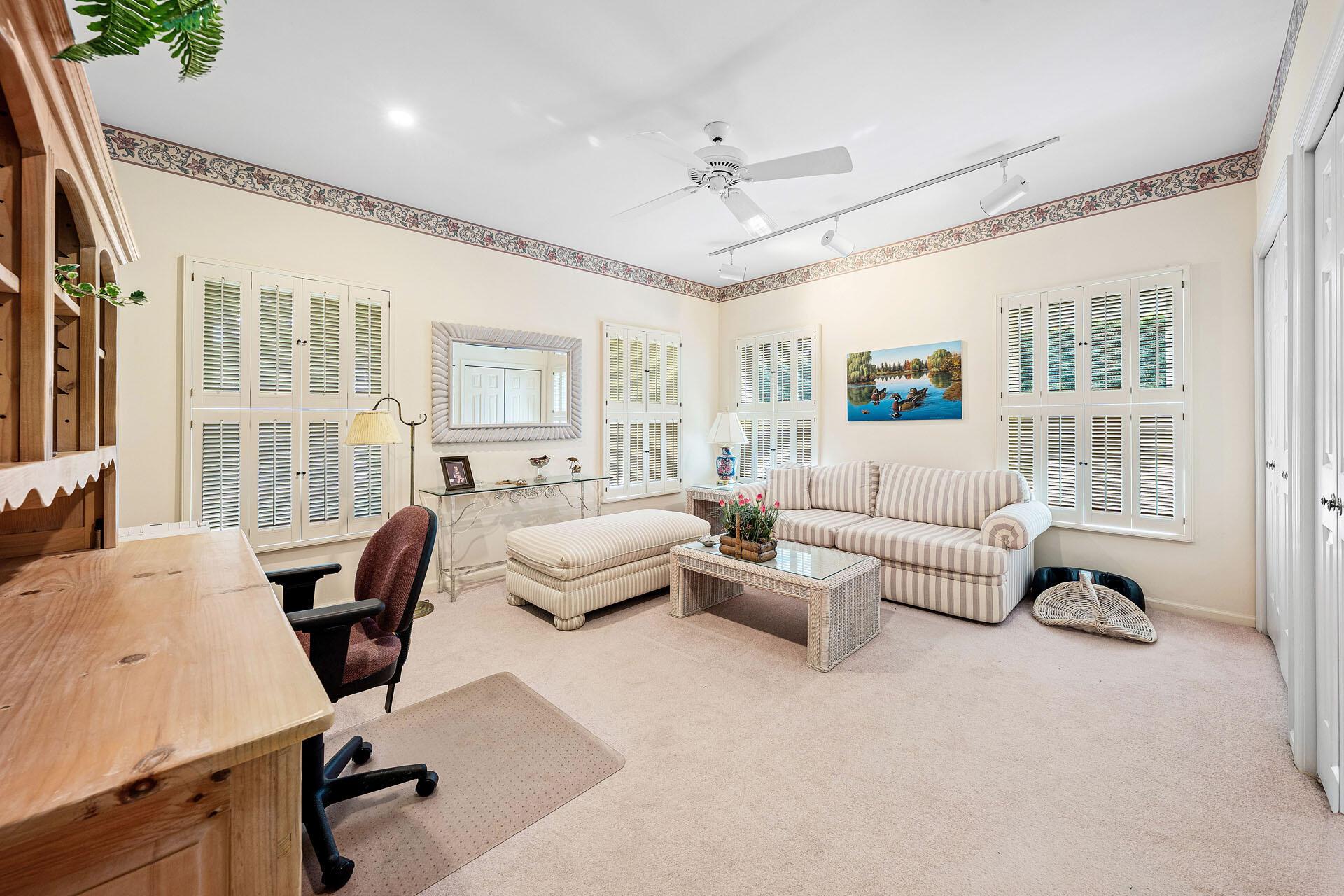 ROYAL PALM YACHT & COUNTR - Residential