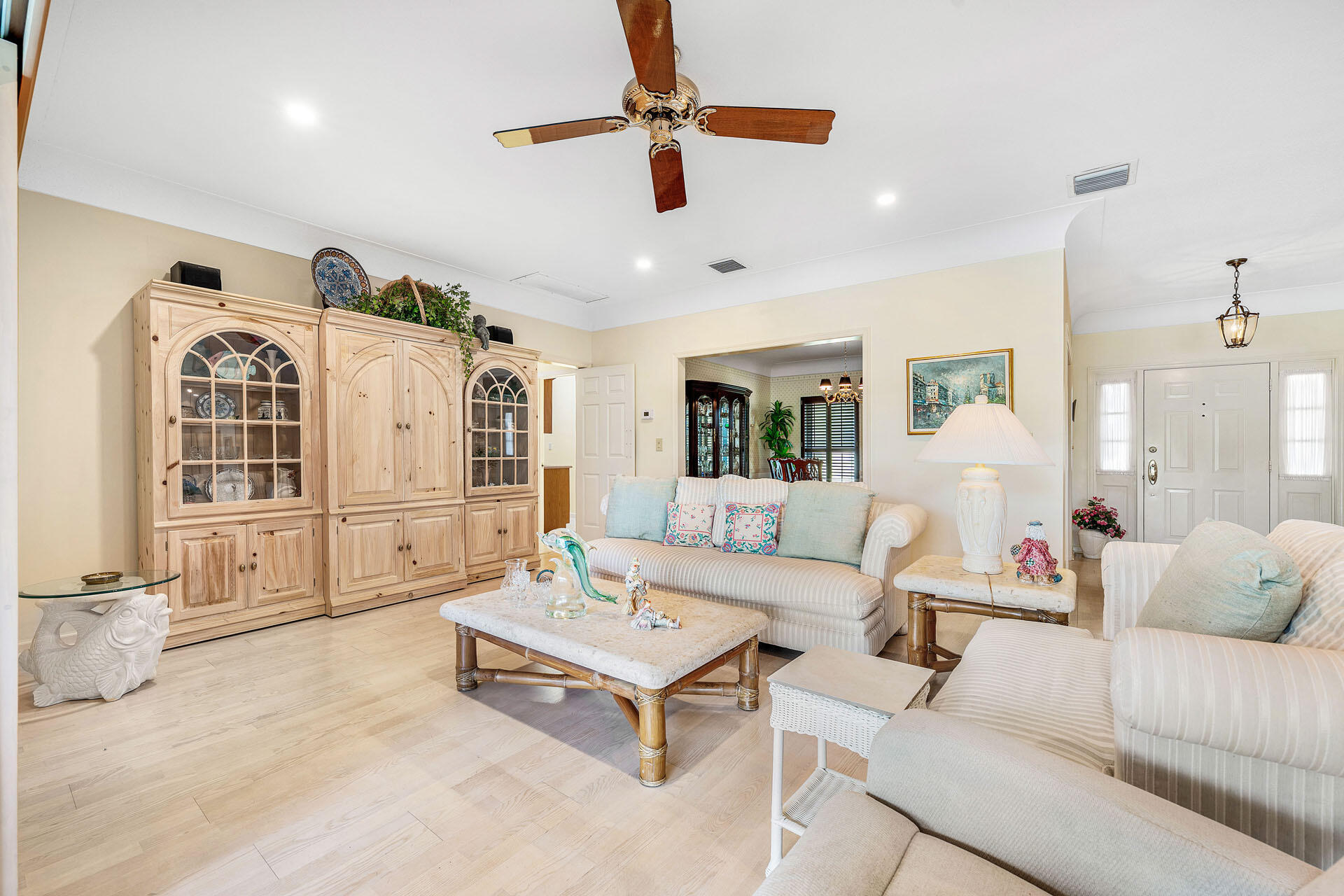 ROYAL PALM YACHT & COUNTRY CLUB - Residential