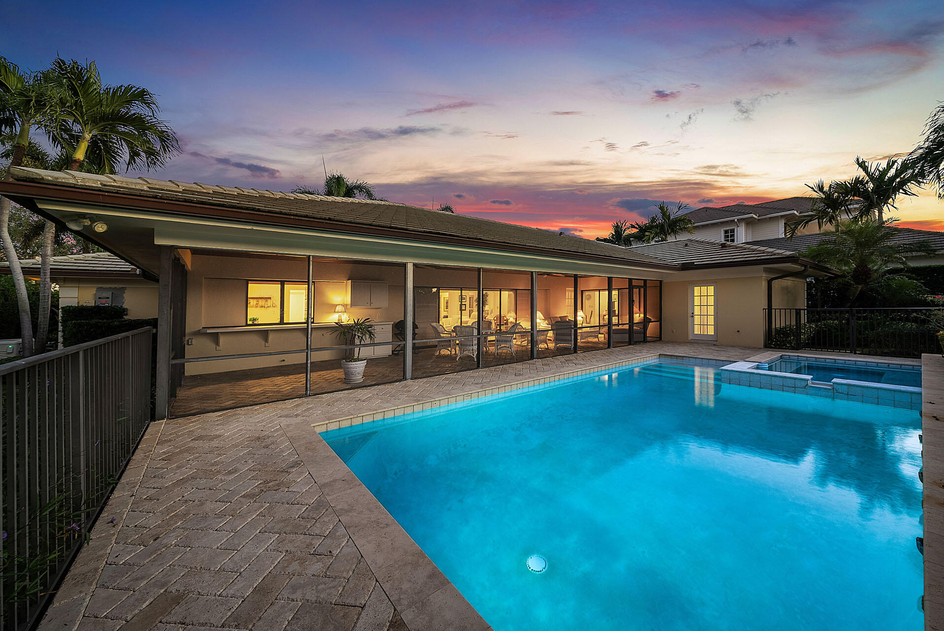 ROYAL PALM YACHT & COUNTRY CLUB - Residential