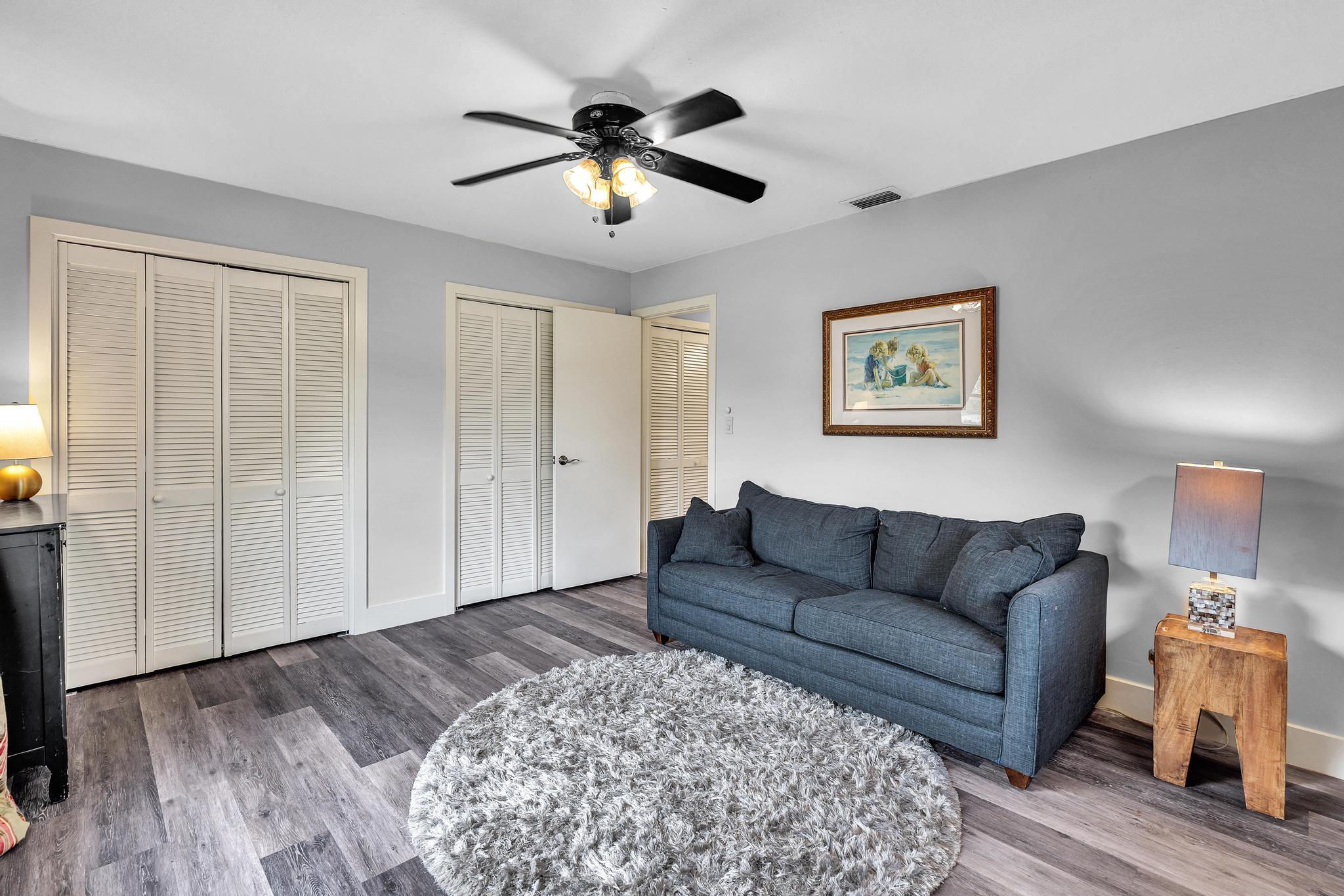 OAK WOOD - Residential