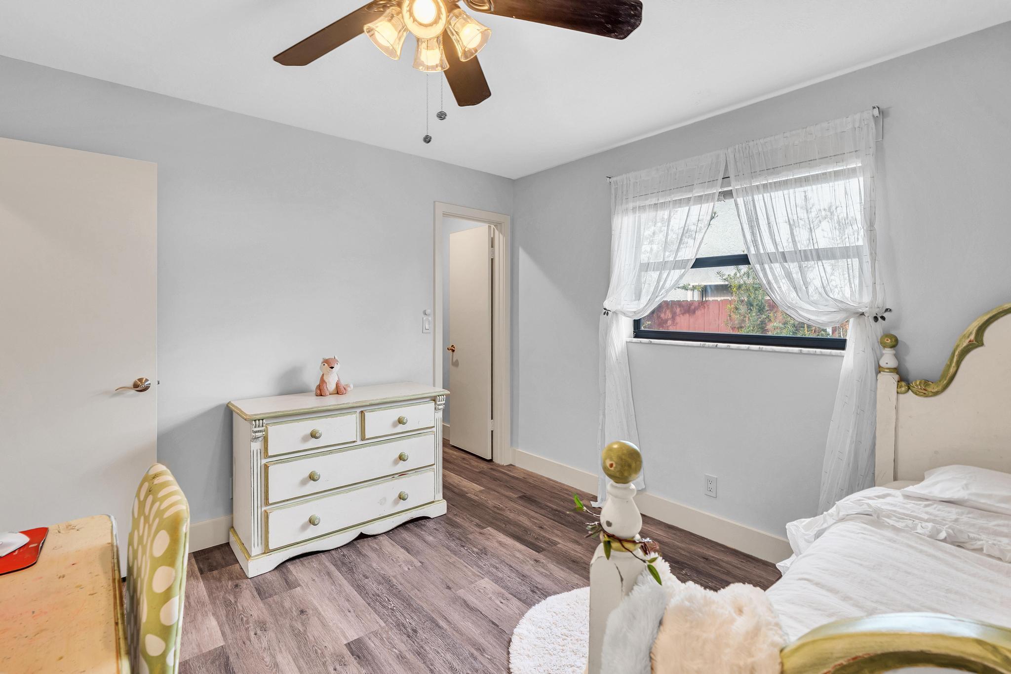 OAK WOOD - Residential