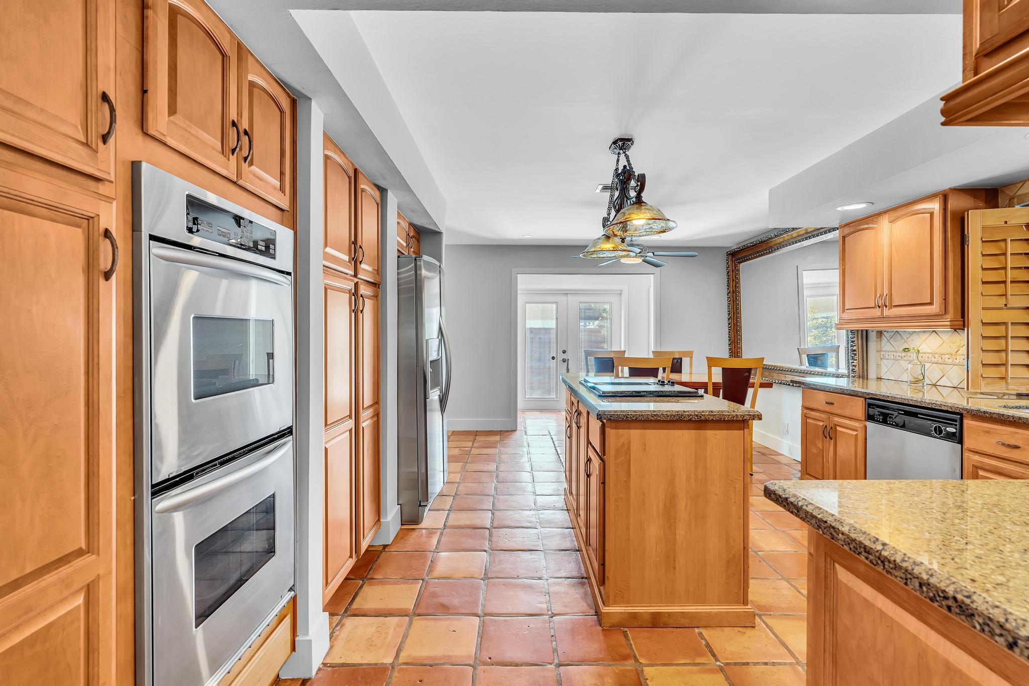 OAK WOOD - Residential