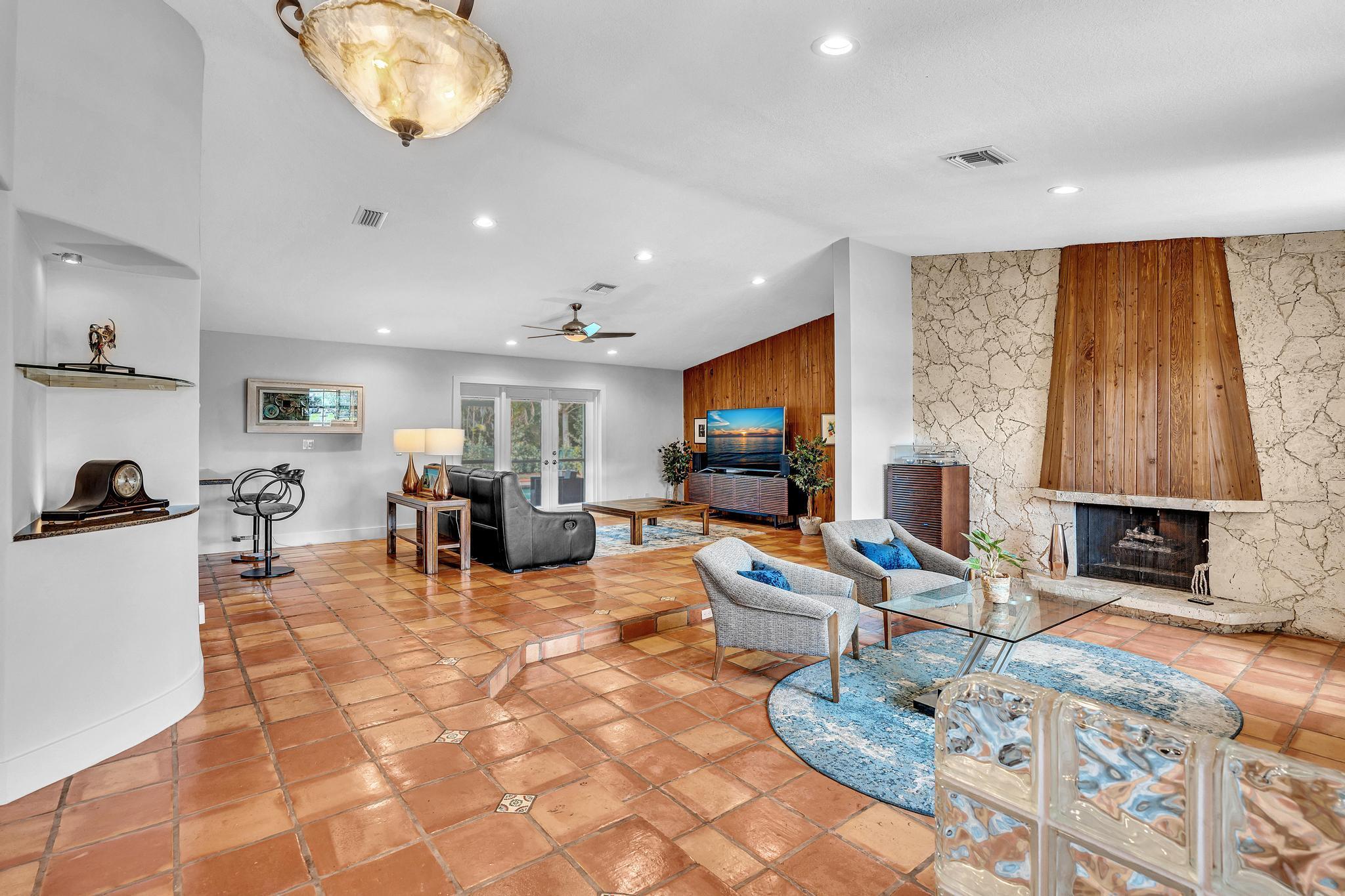 OAK WOOD - Residential