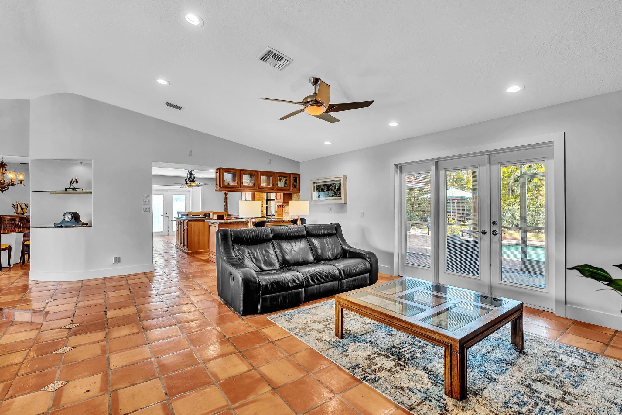 OAK WOOD - Residential