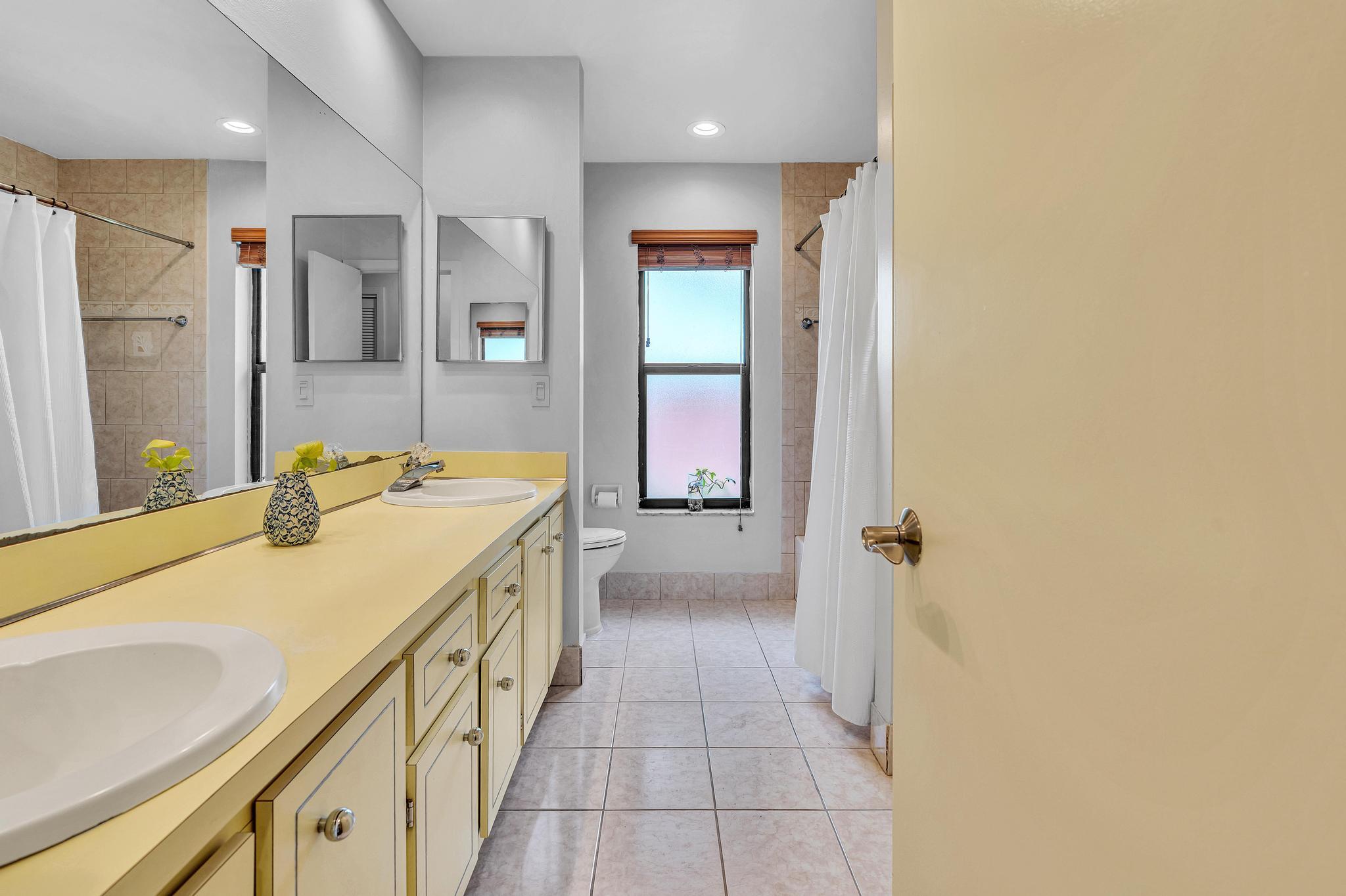 OAK WOOD - Residential