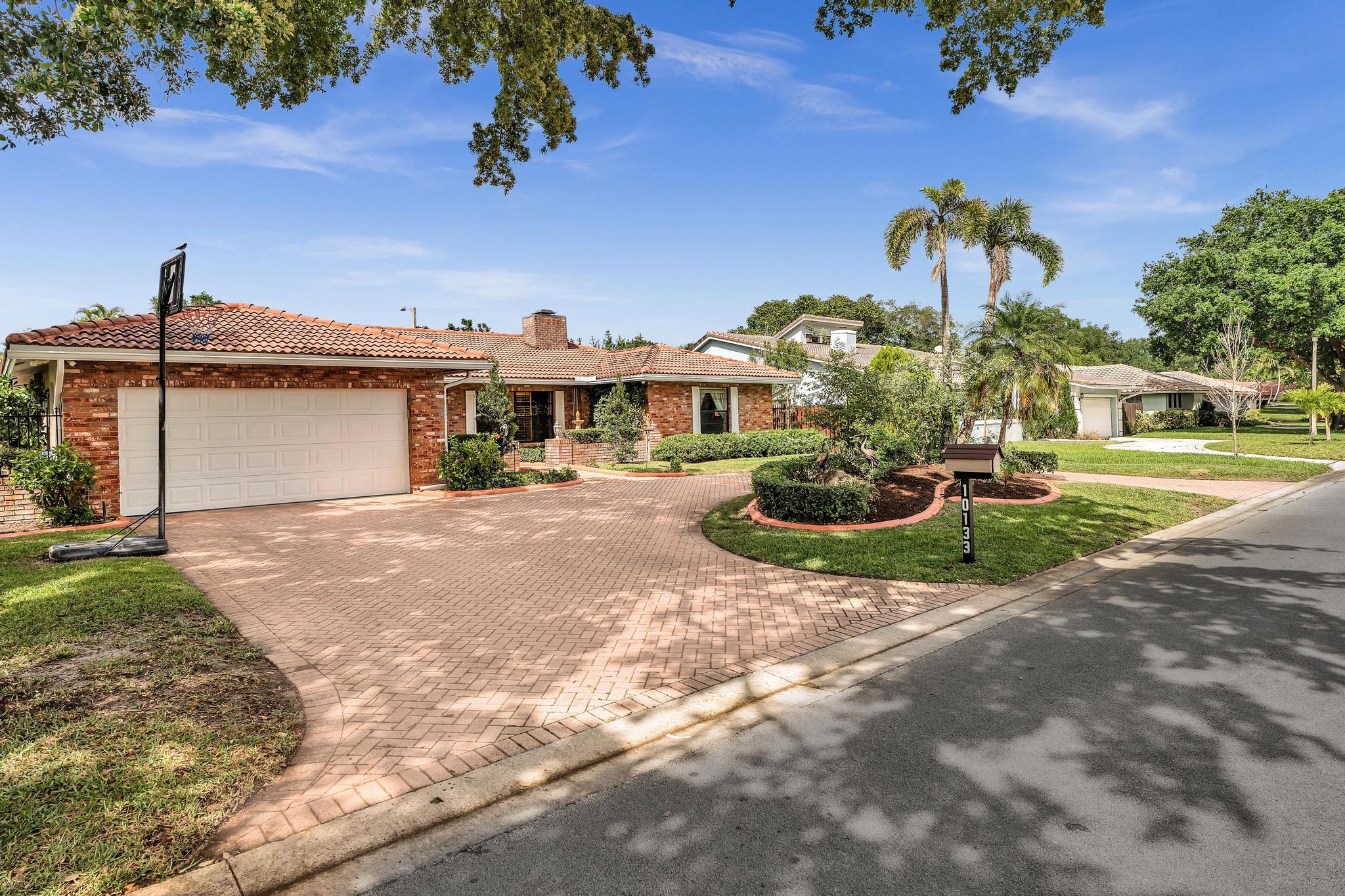 OAK WOOD - Residential