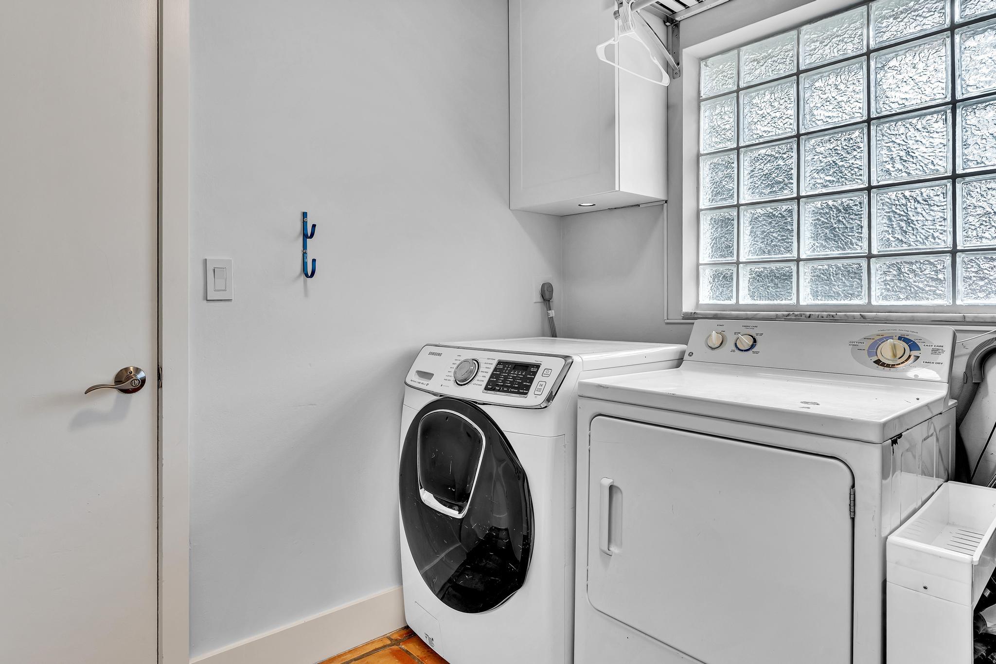 OAK WOOD - Residential