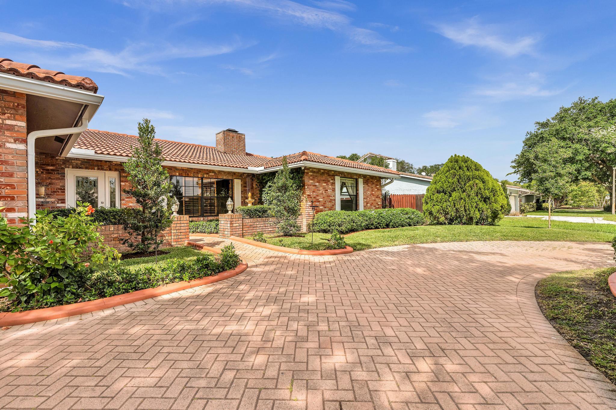 OAK WOOD - Residential