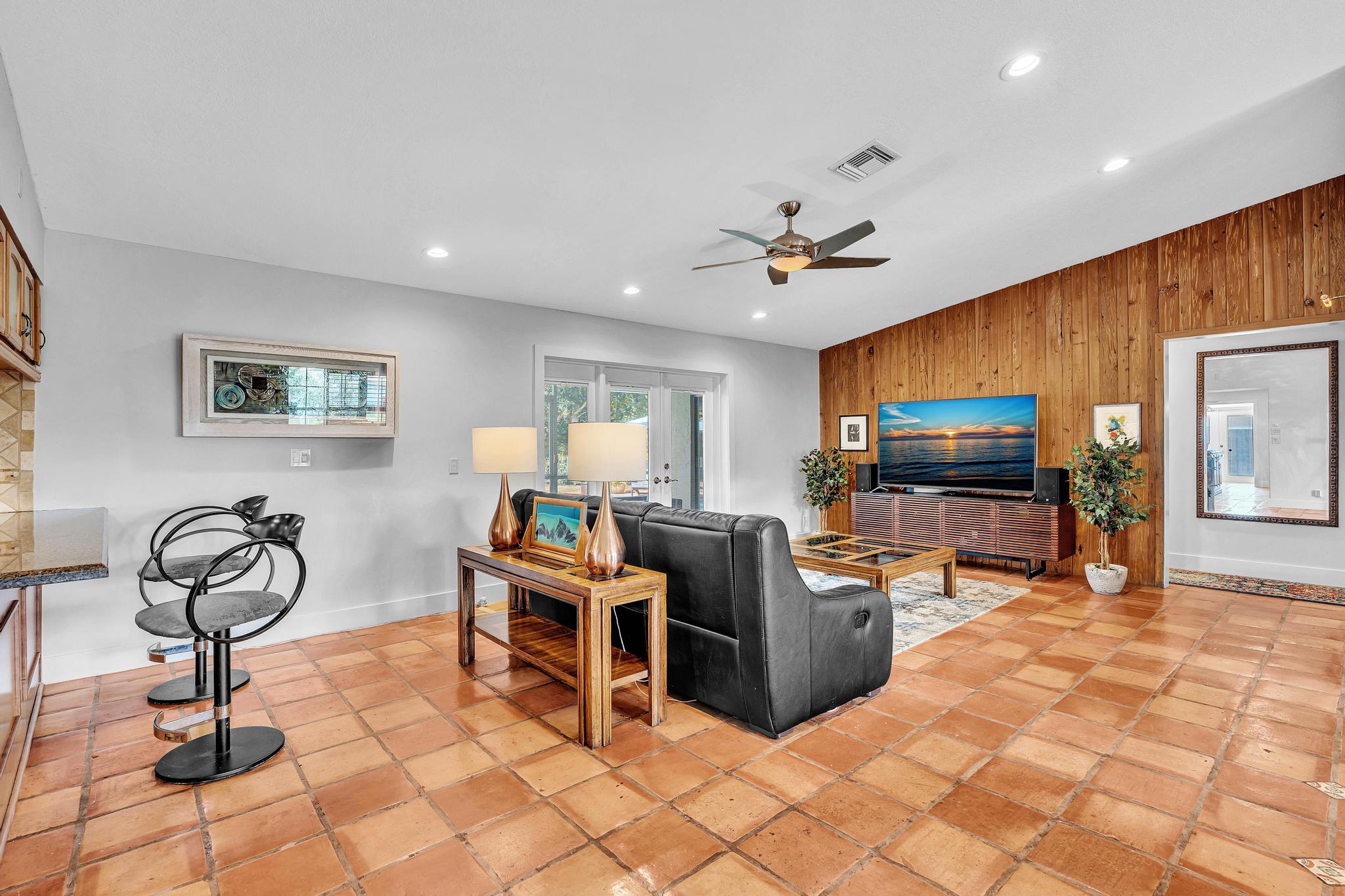 OAK WOOD - Residential