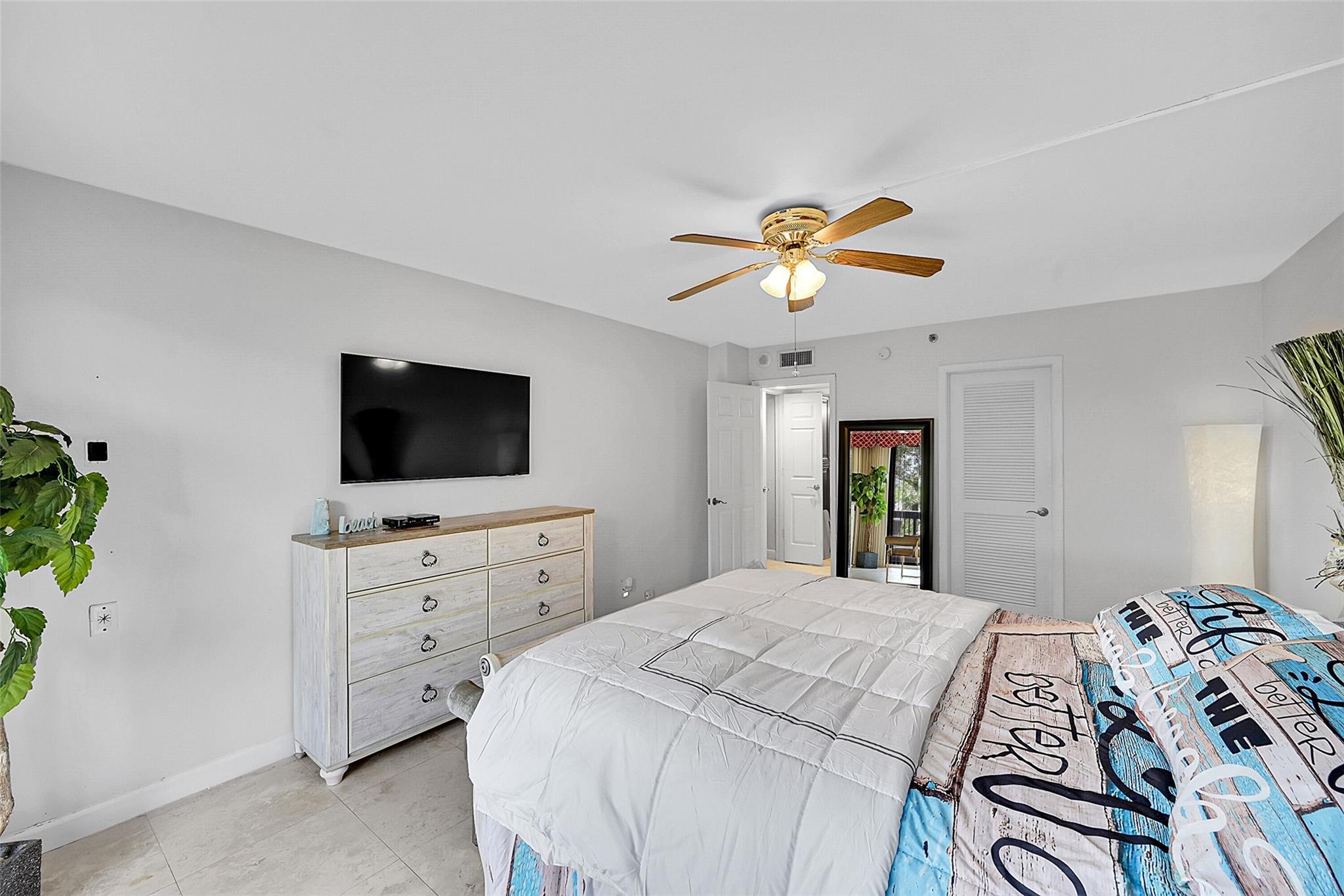 Voyager Condo - Residential