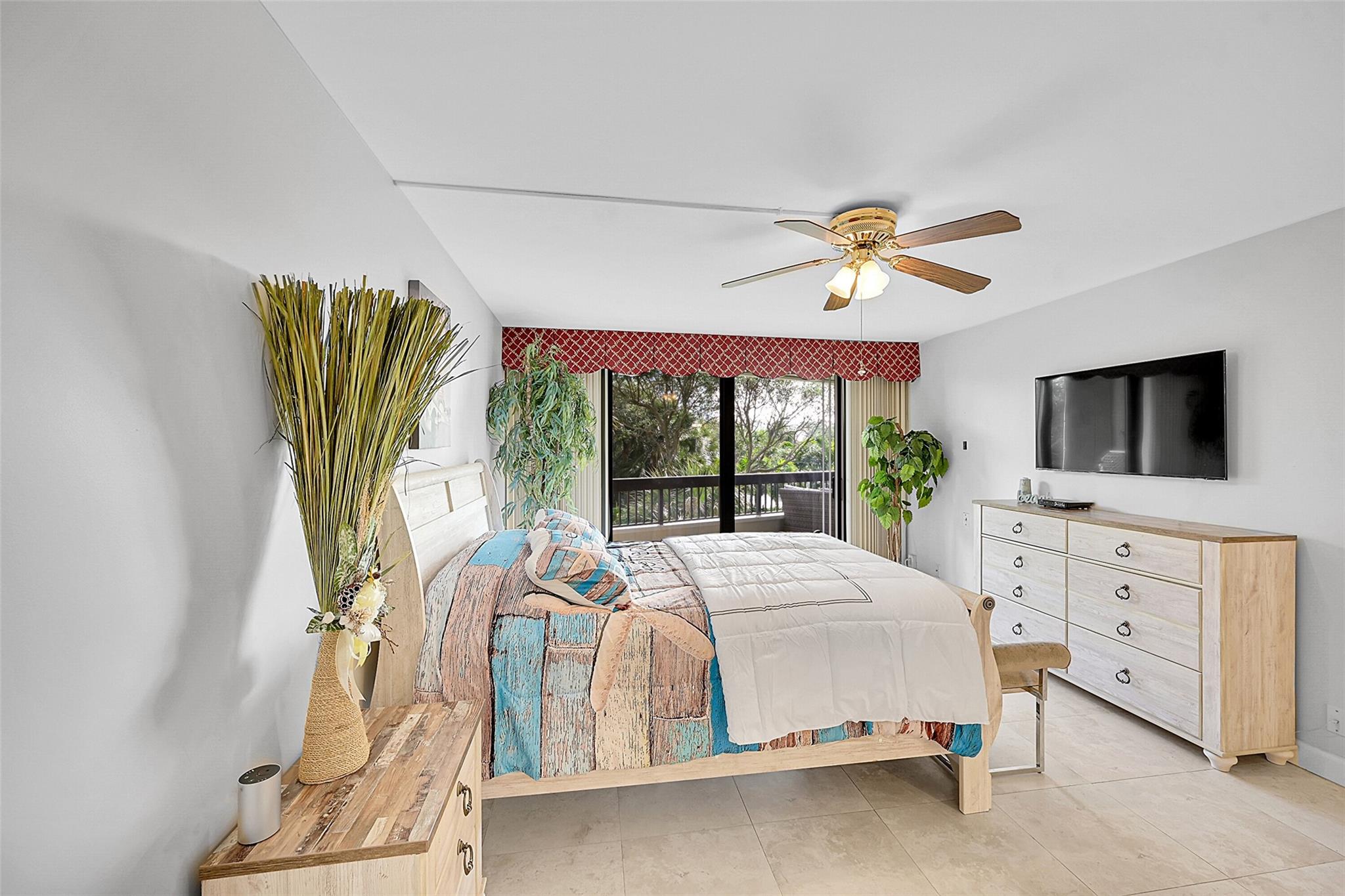Voyager Condo - Residential