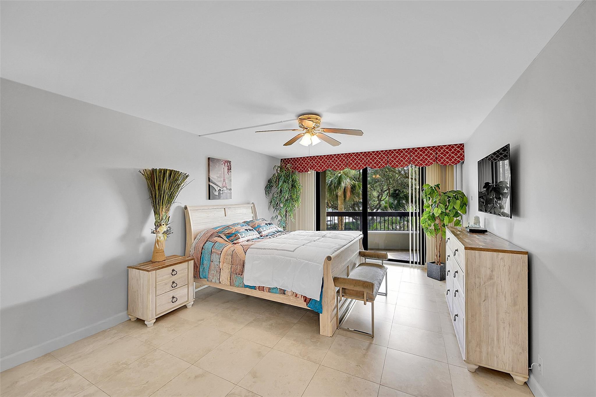Voyager Condo - Residential