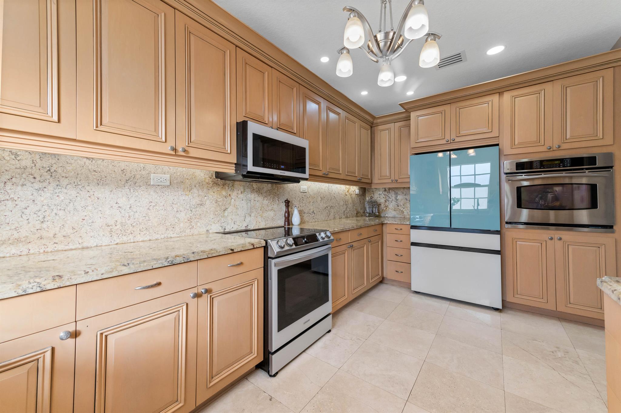 ROYAL OAK HILLS - Residential