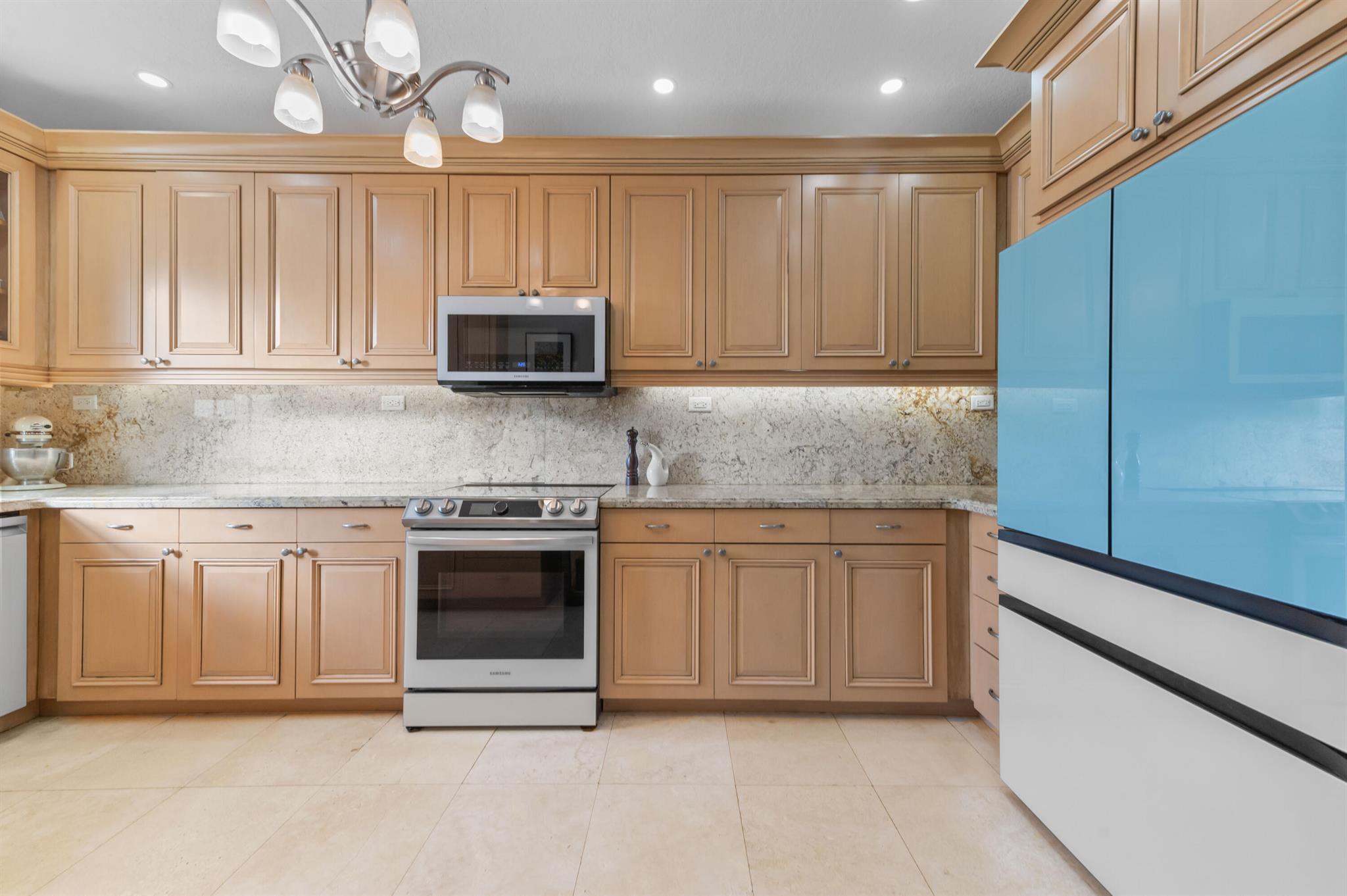 ROYAL OAK HILLS - Residential