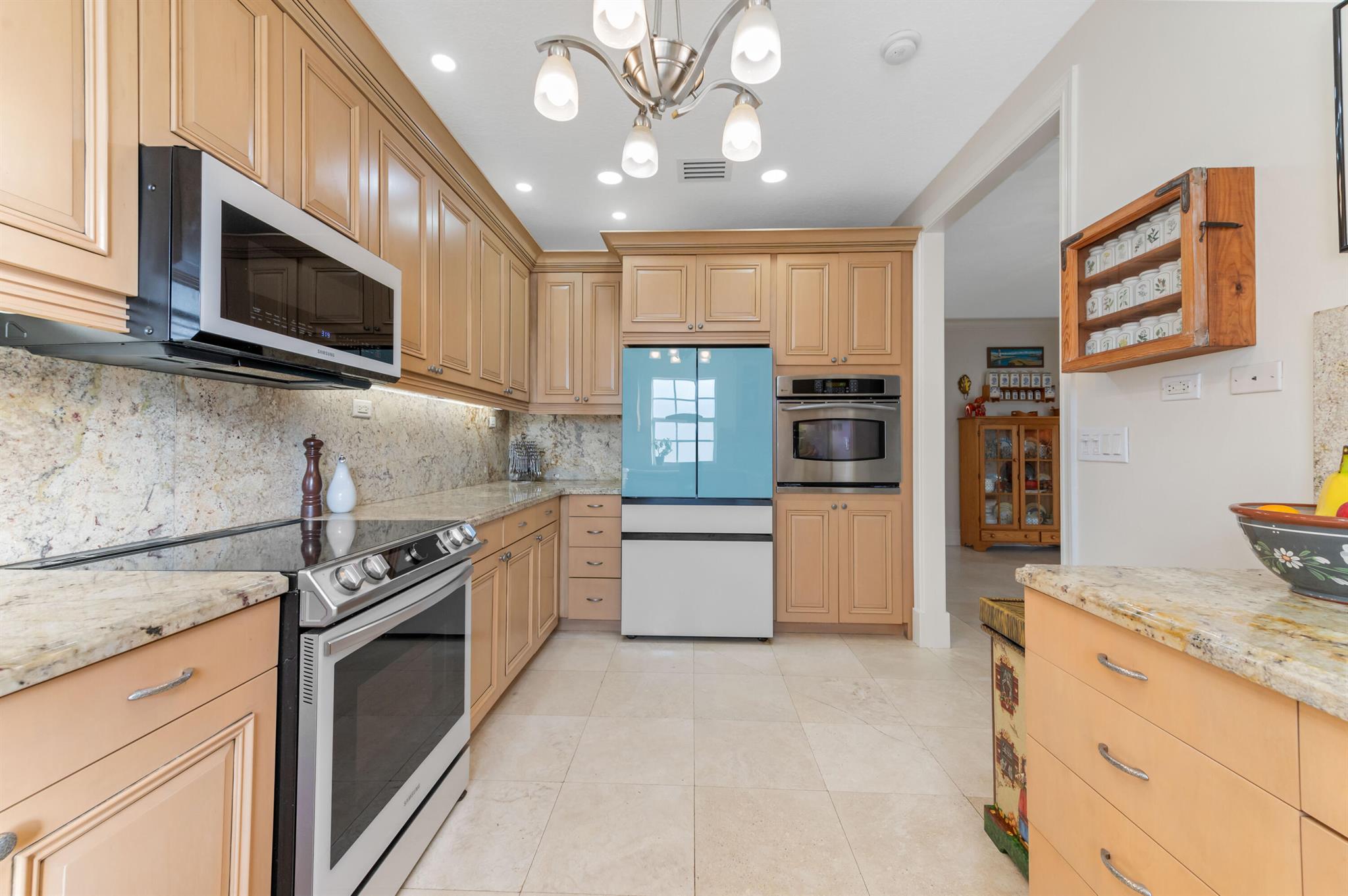 ROYAL OAK HILLS - Residential