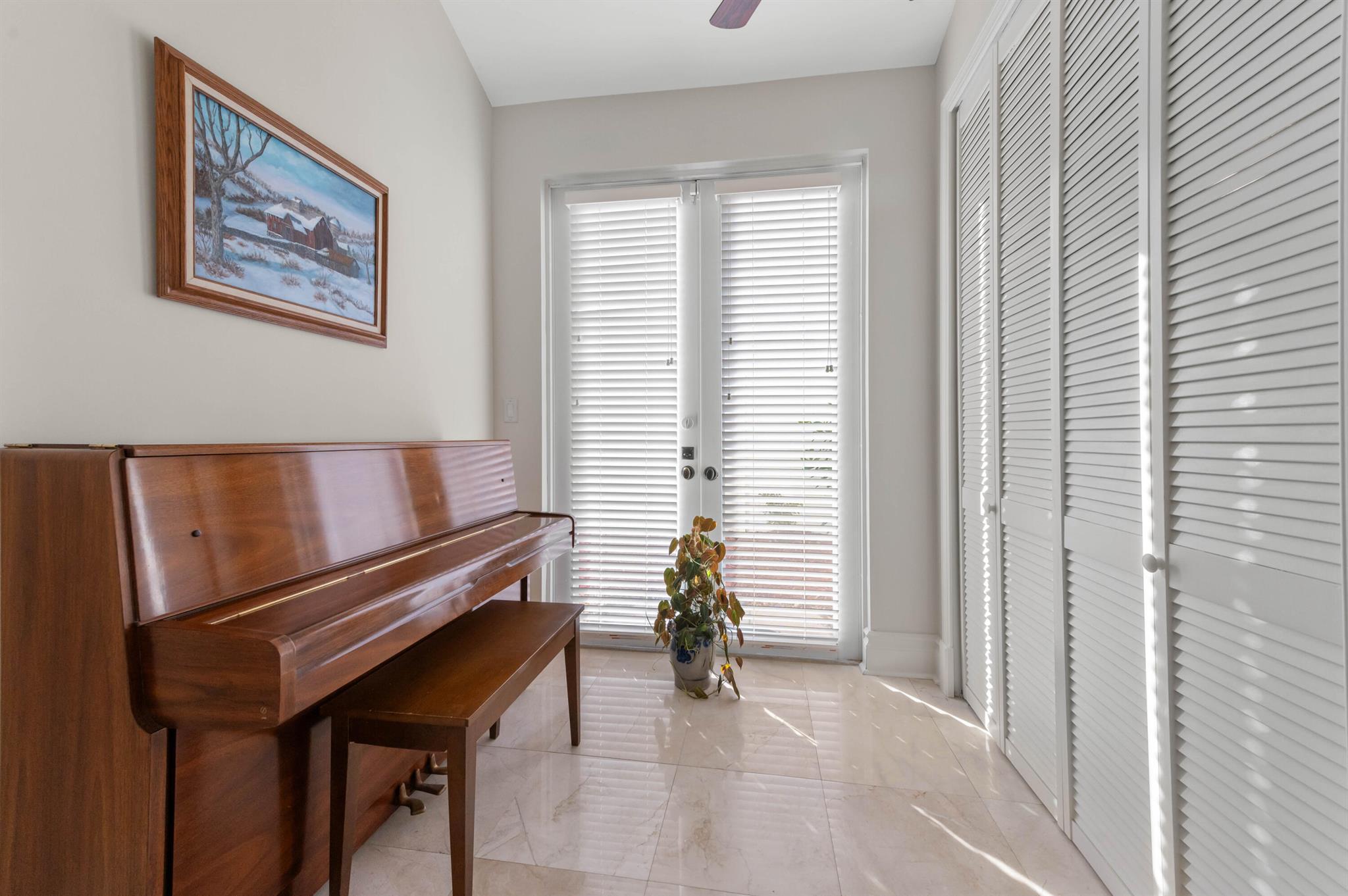 ROYAL OAK HILLS - Residential