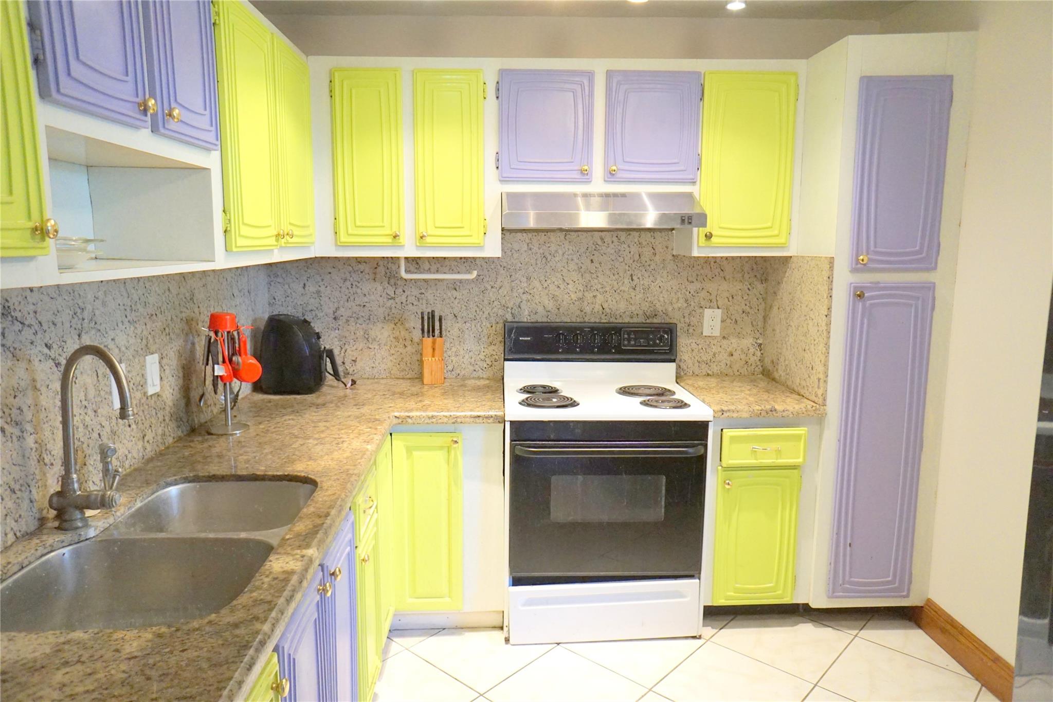 2821 Somerset Dr 203