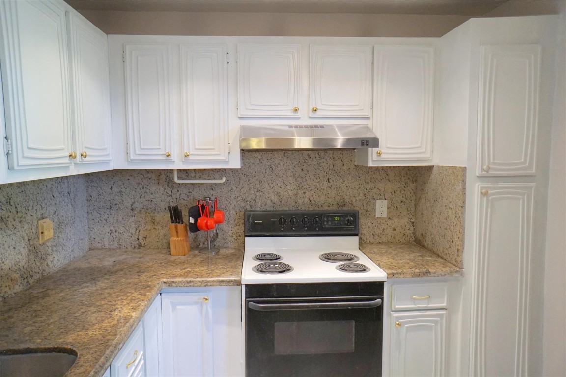 2821 Somerset Drive 203