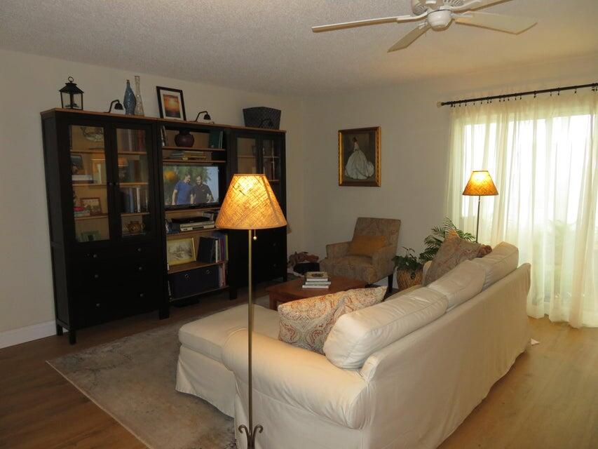 LAKESIDE VILLAGE CONDO 9 - Residential