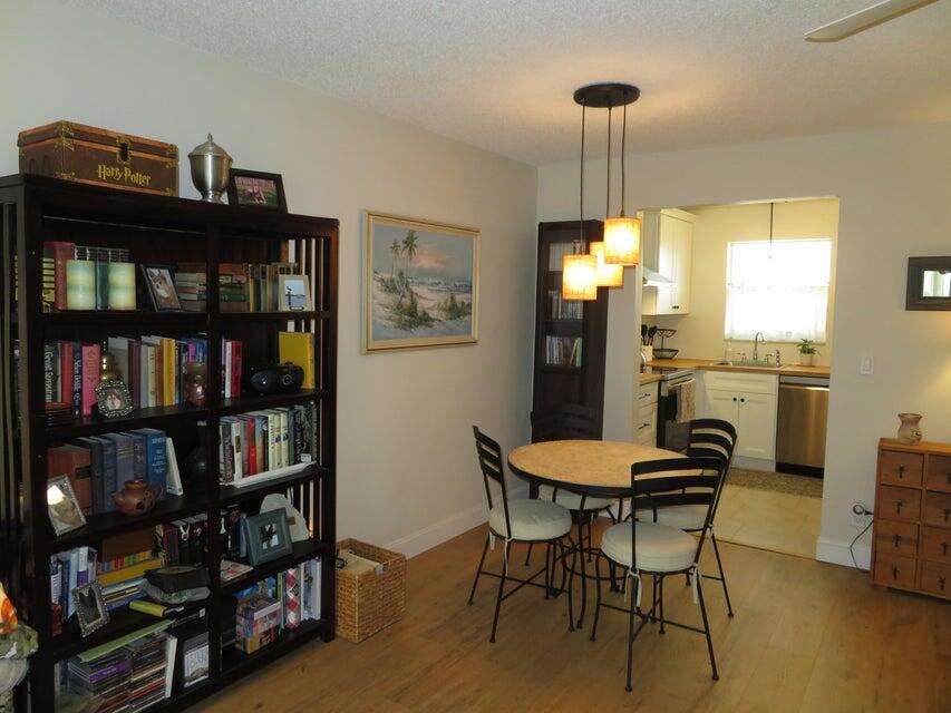 LAKESIDE VILLAGE CONDO 9 - Residential