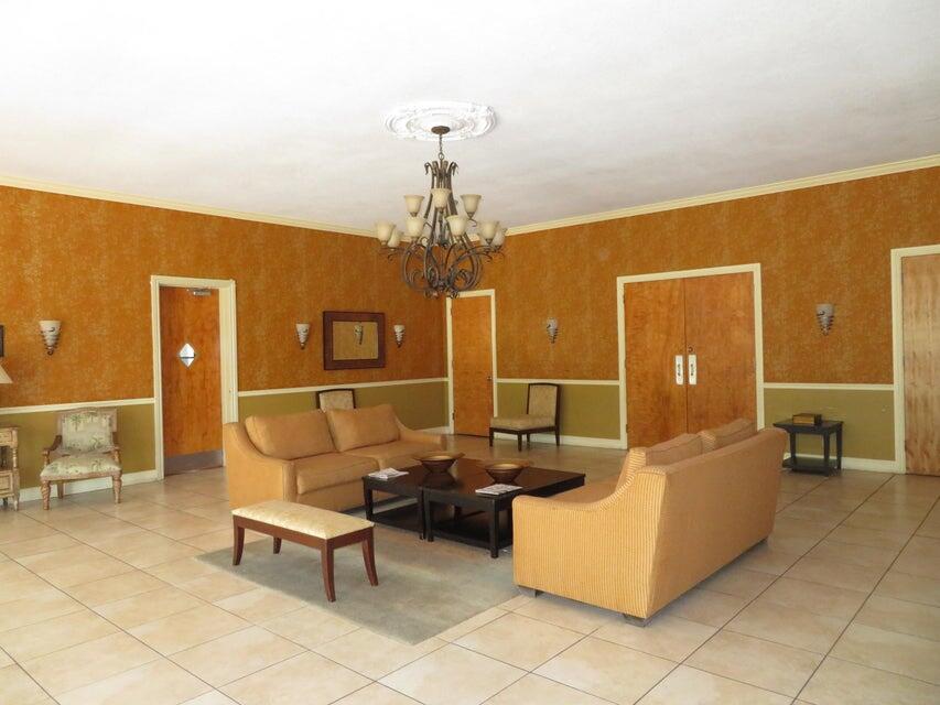 LAKESIDE VILLAGE CONDO 9 - Residential