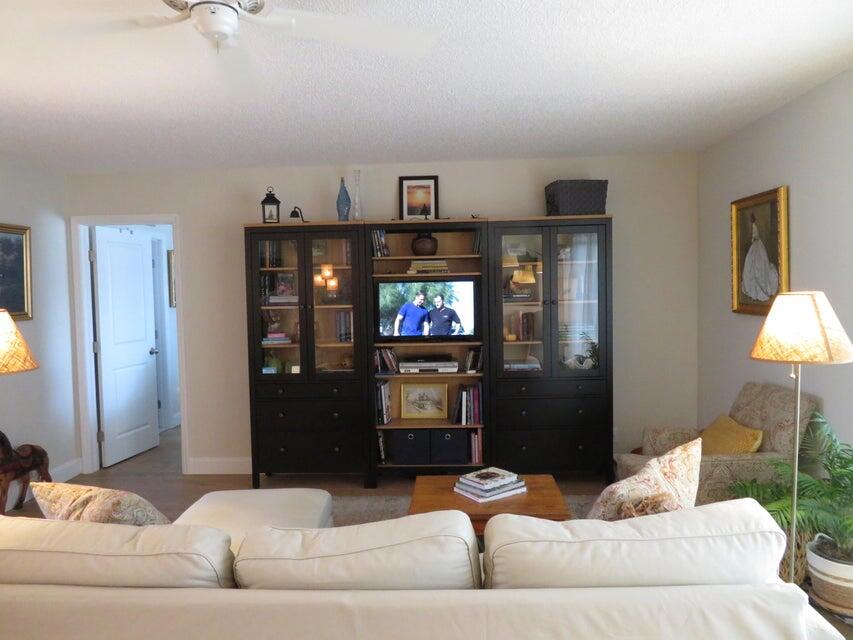 LAKESIDE VILLAGE CONDO 9 - Residential