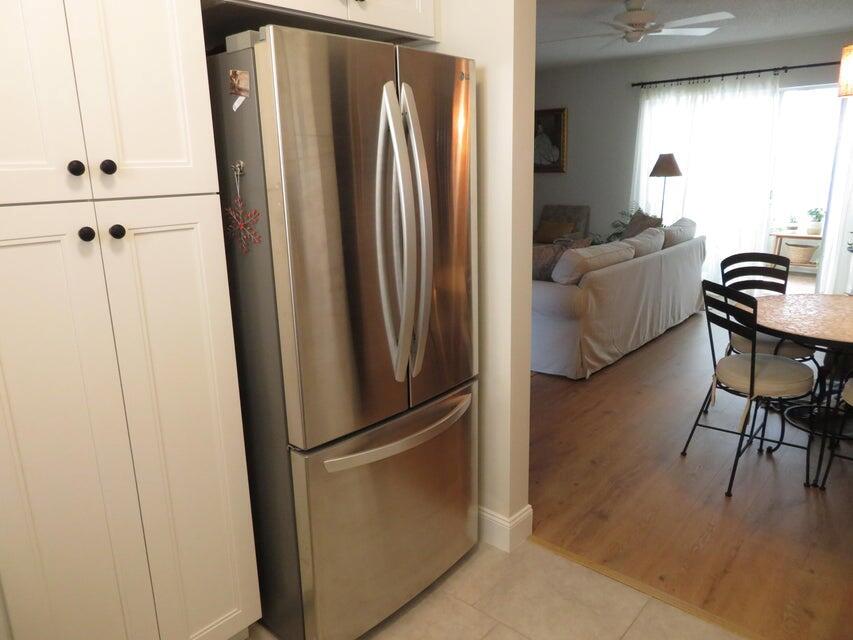 LAKESIDE VILLAGE CONDO 9 - Residential