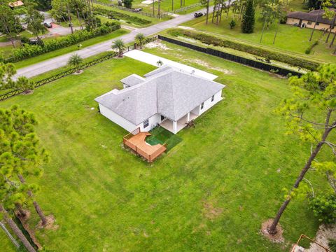 A home in Loxahatchee