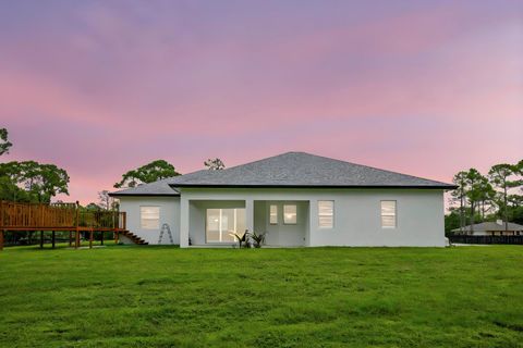 A home in Loxahatchee