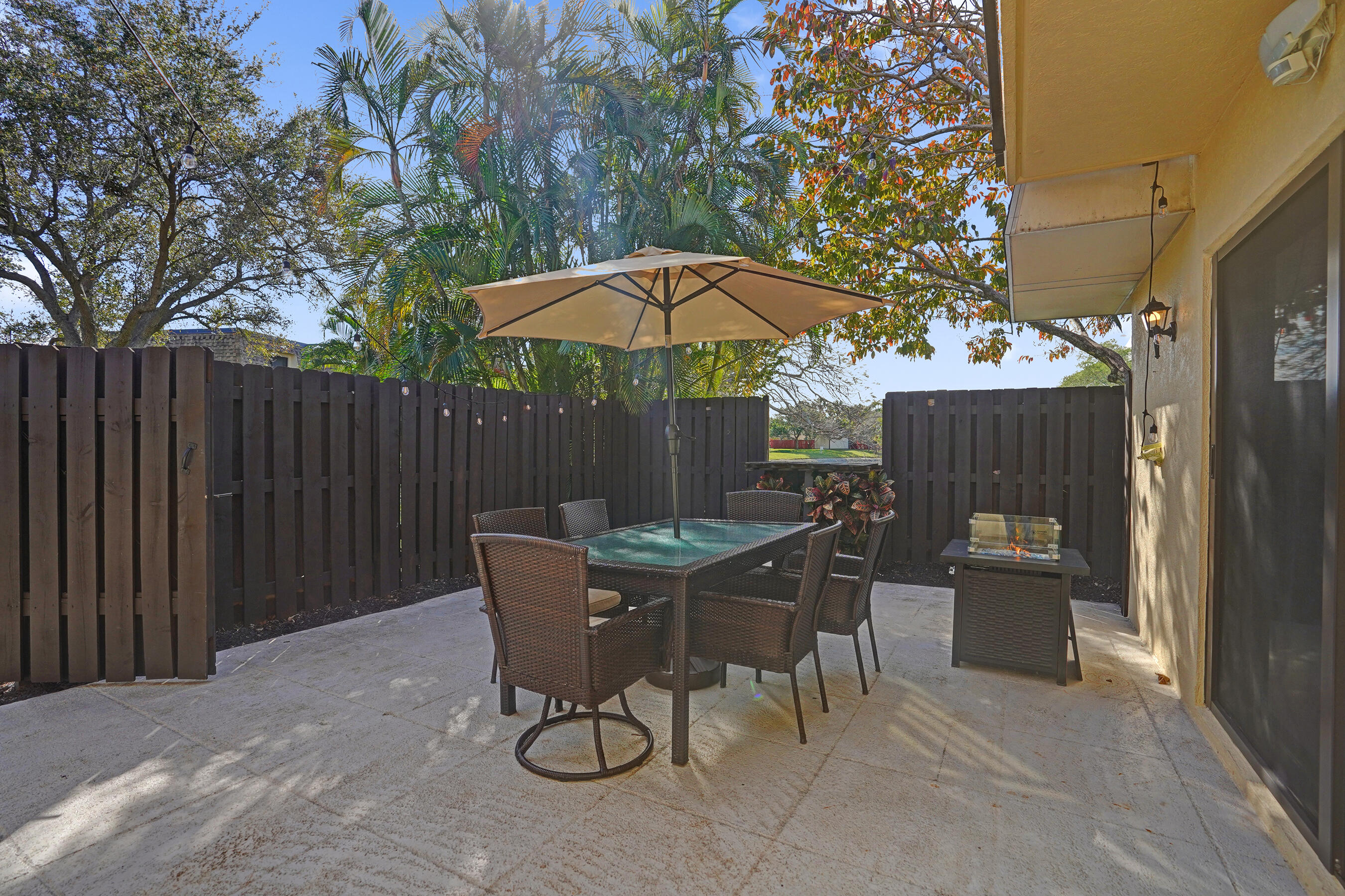 DELRAY OAKS WEST CONDO - Residential