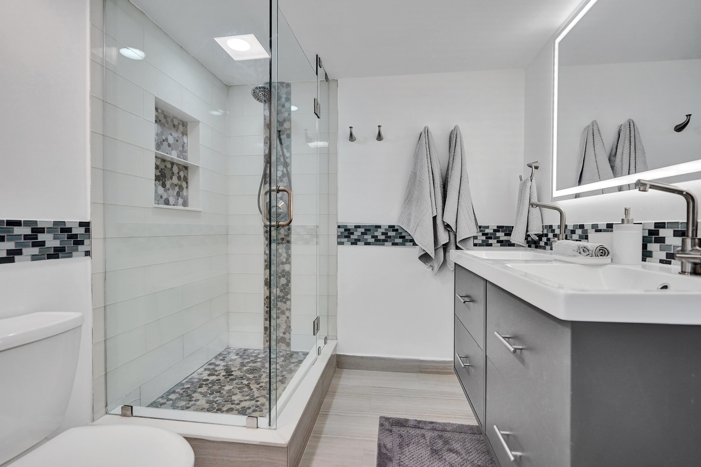 DELRAY OAKS WEST CONDO - Residential