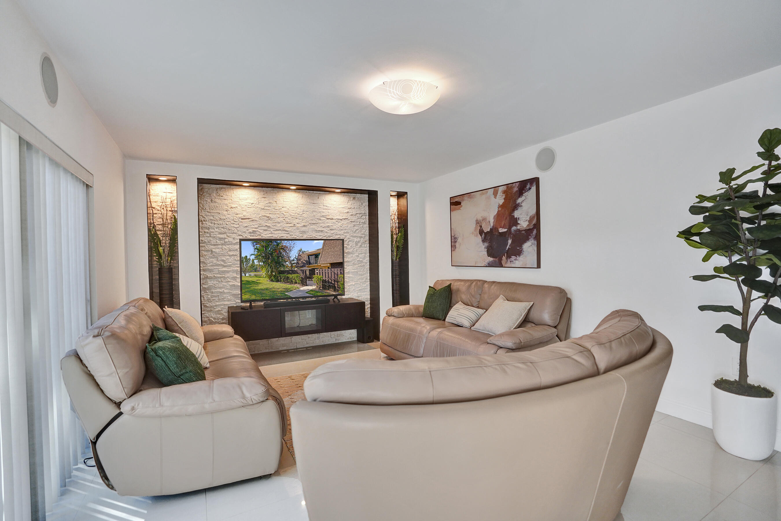 DELRAY OAKS WEST CONDO - Residential