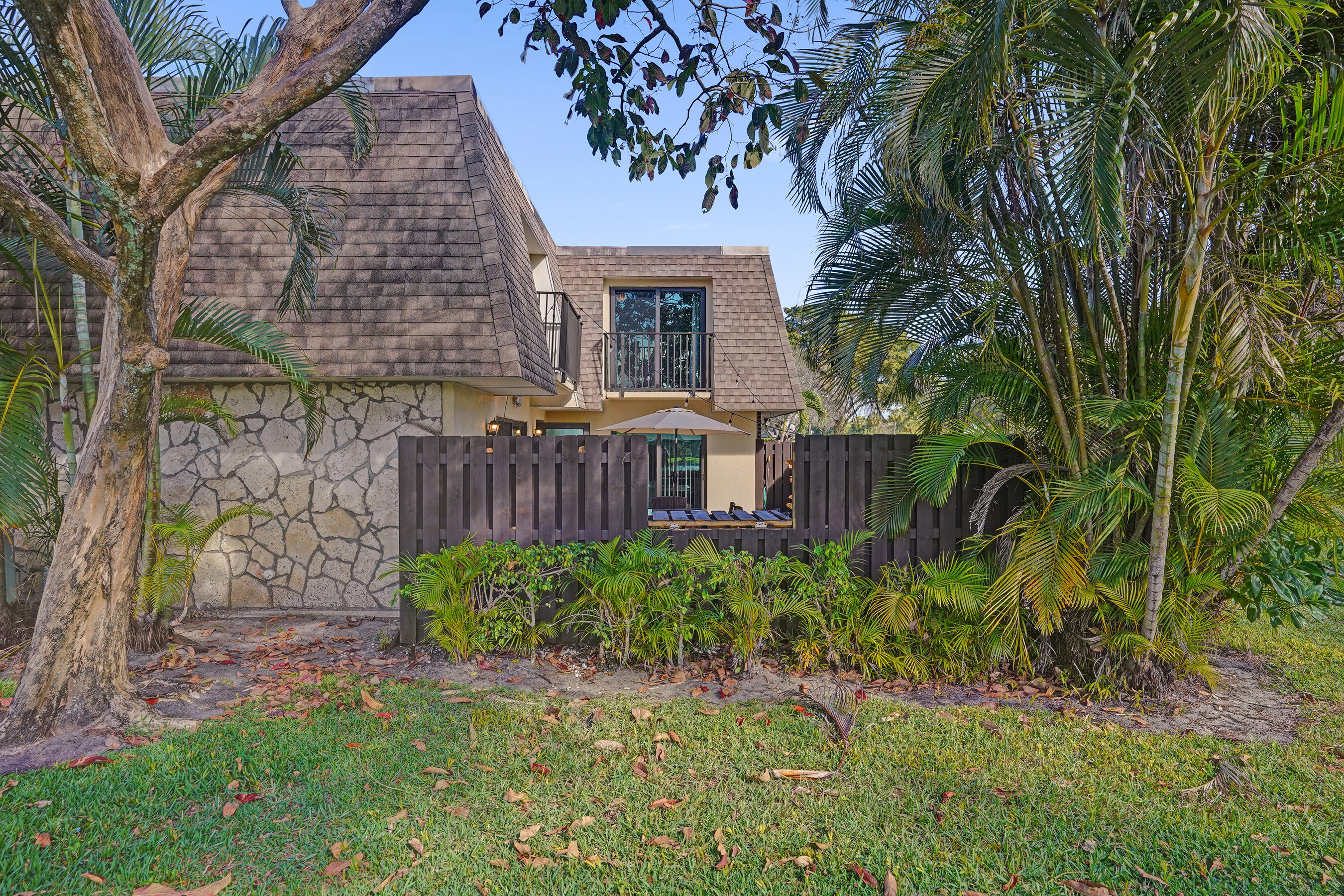 DELRAY OAKS WEST CONDO - Residential