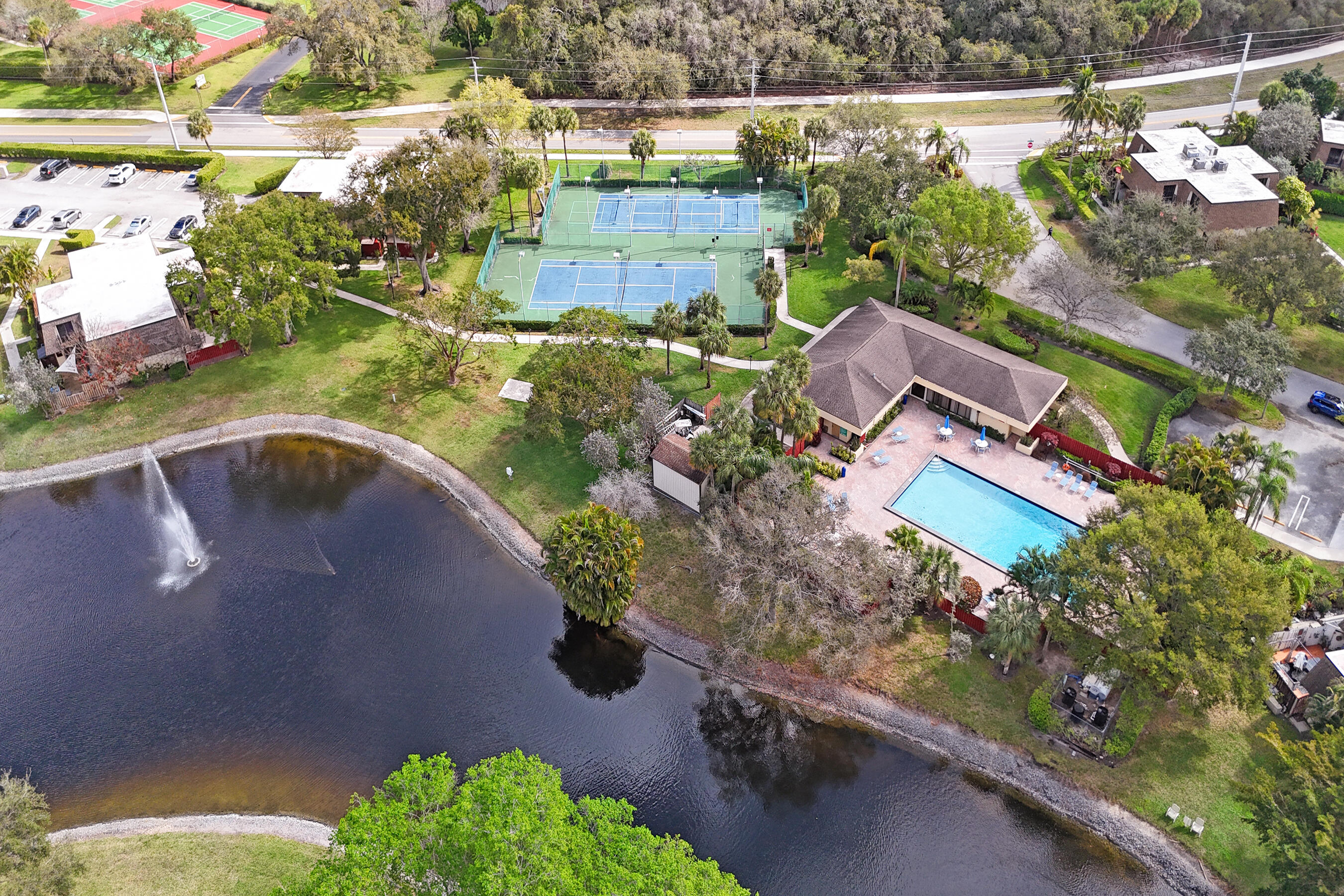 DELRAY OAKS WEST CONDO - Residential