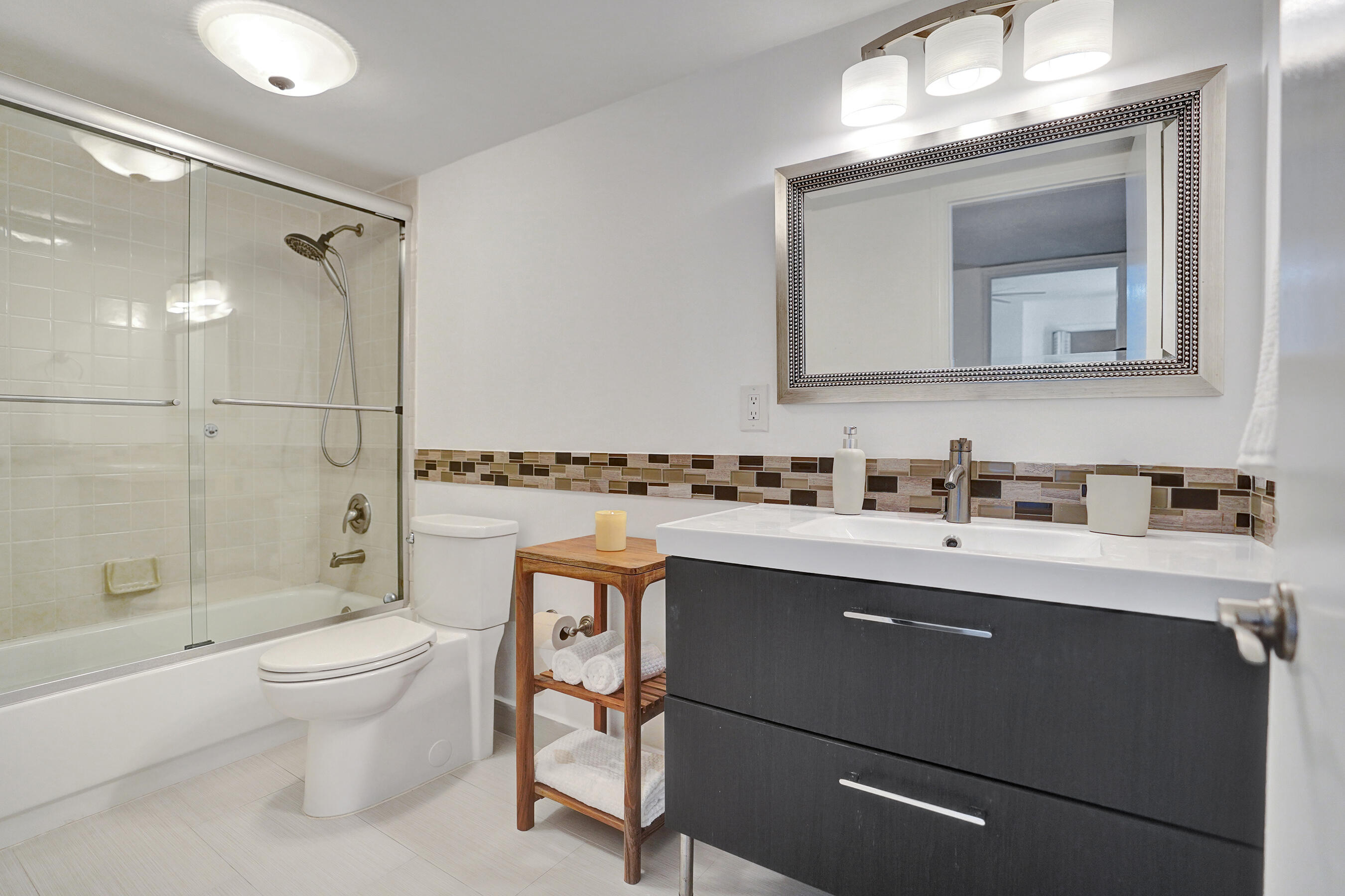 DELRAY OAKS WEST CONDO - Residential