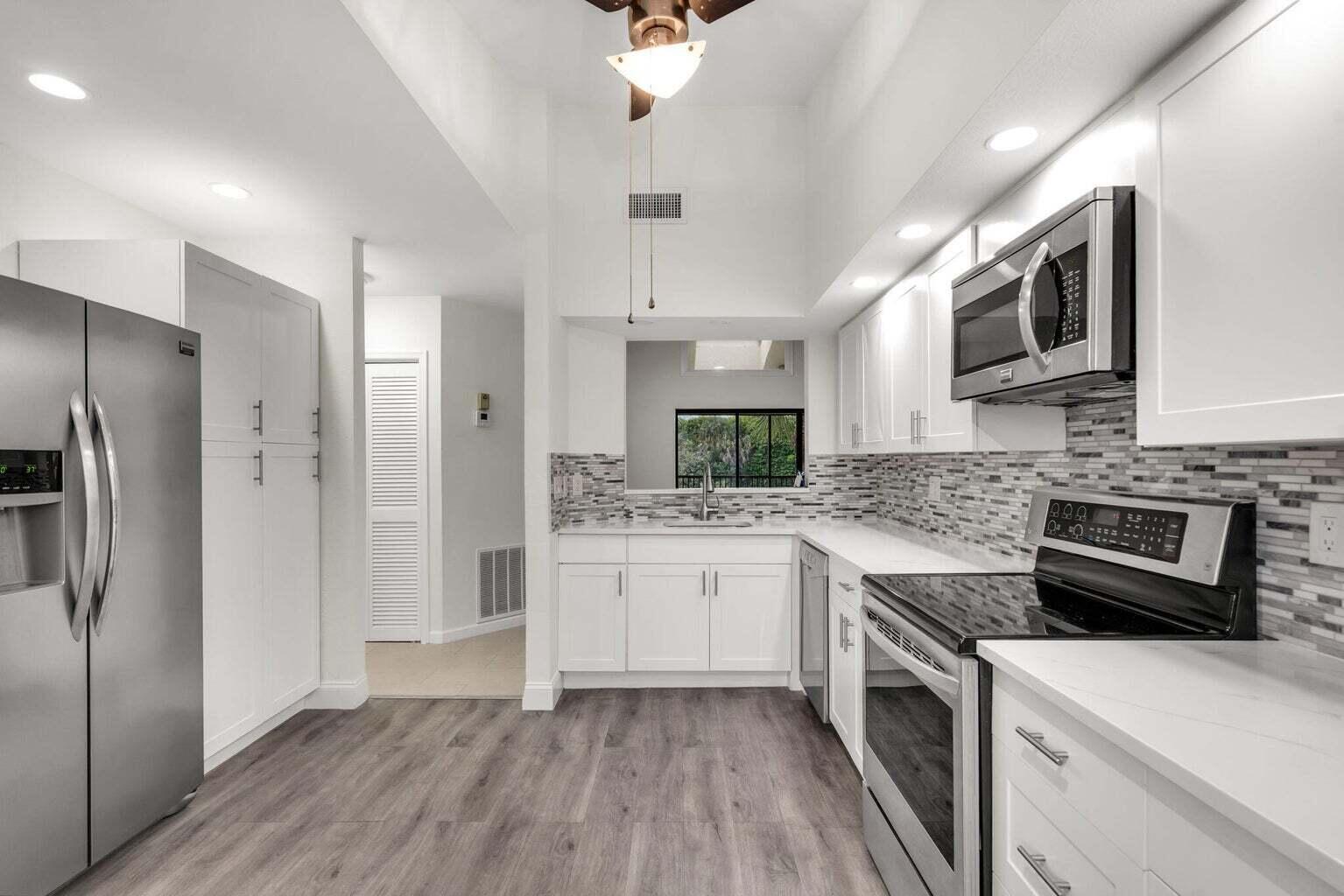 EL VIENTO AT BOCA POINTE - Residential Lease