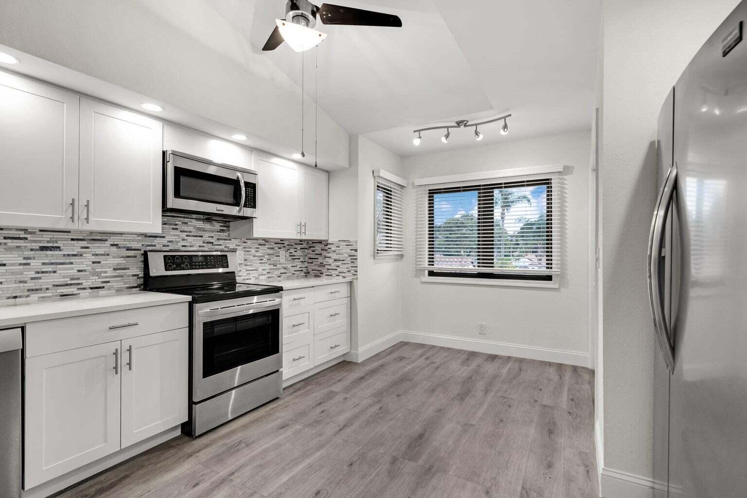 EL VIENTO AT BOCA POINTE - Residential Lease