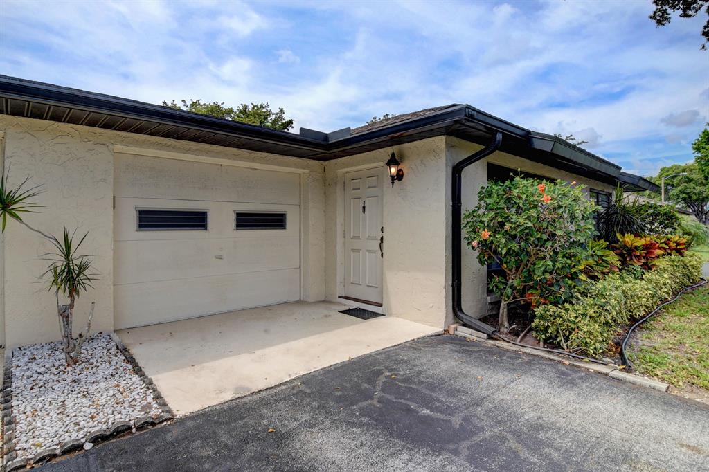 GREENTREE VILLAS CONDO - Residential