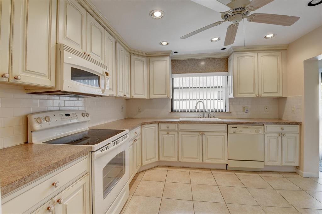 GREENTREE VILLAS CONDO - Residential