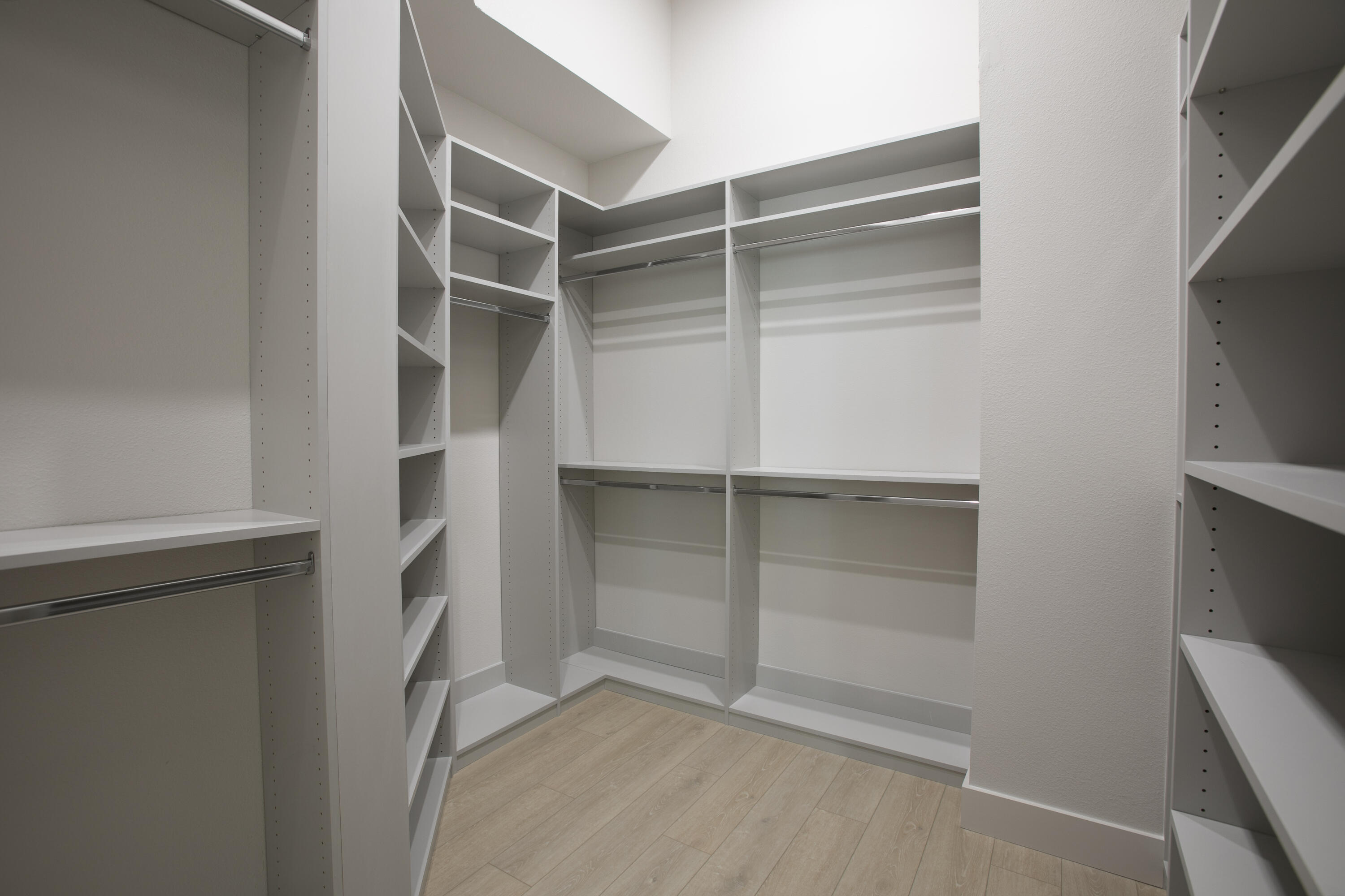 BALLENISLES POD 16B - Residential
