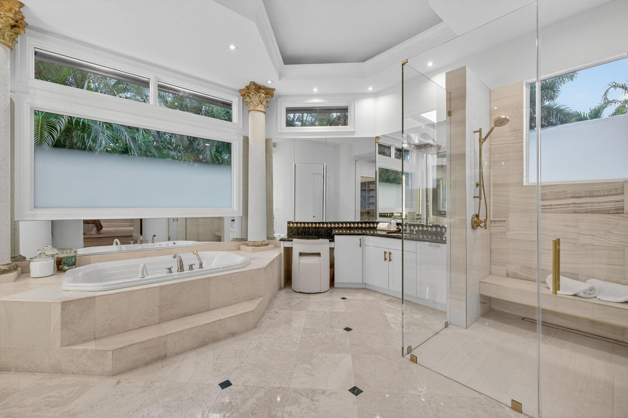 HARBOR BEACH - Residential