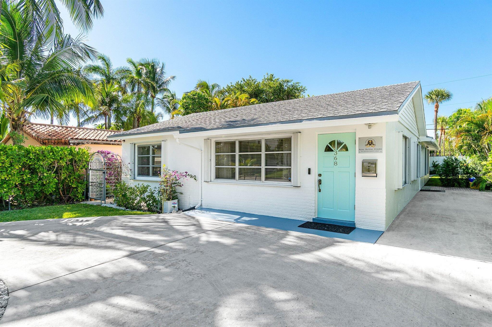 SoSo 4-bed, 4.5-bath CBS home steps from the Intracoastal. Flexible layout suits guest suite, home office, or fitness studio. 2,000+ sq ft with bamboo floors, quartz counters, crown molding, indoor laundry, and dual-zone A/C (2017 & 2024). Dual driveways + fenced backyard with space for pool or cottage. Walk or bike to parks, water, art, and dining.