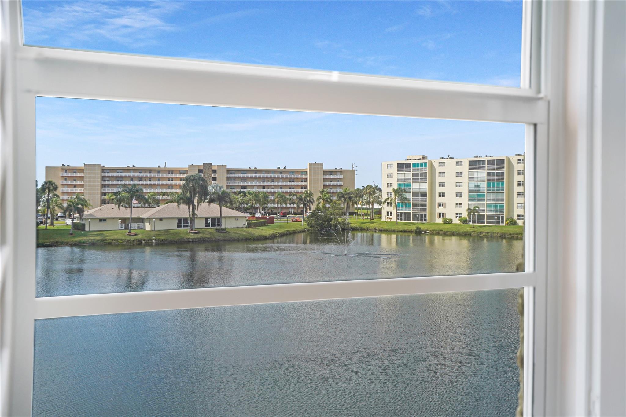 MEADOWBROOK LAKES - Residential